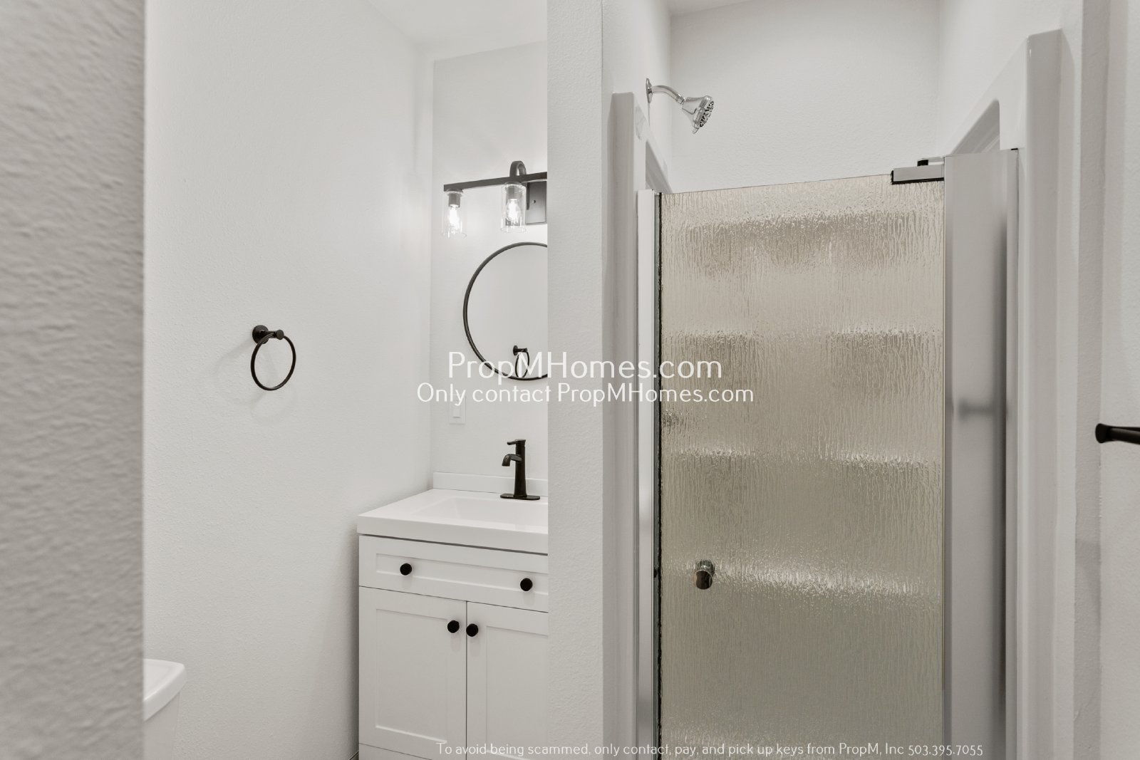 Mid-Century Modern Three Bedroom in Happy Valley! property image