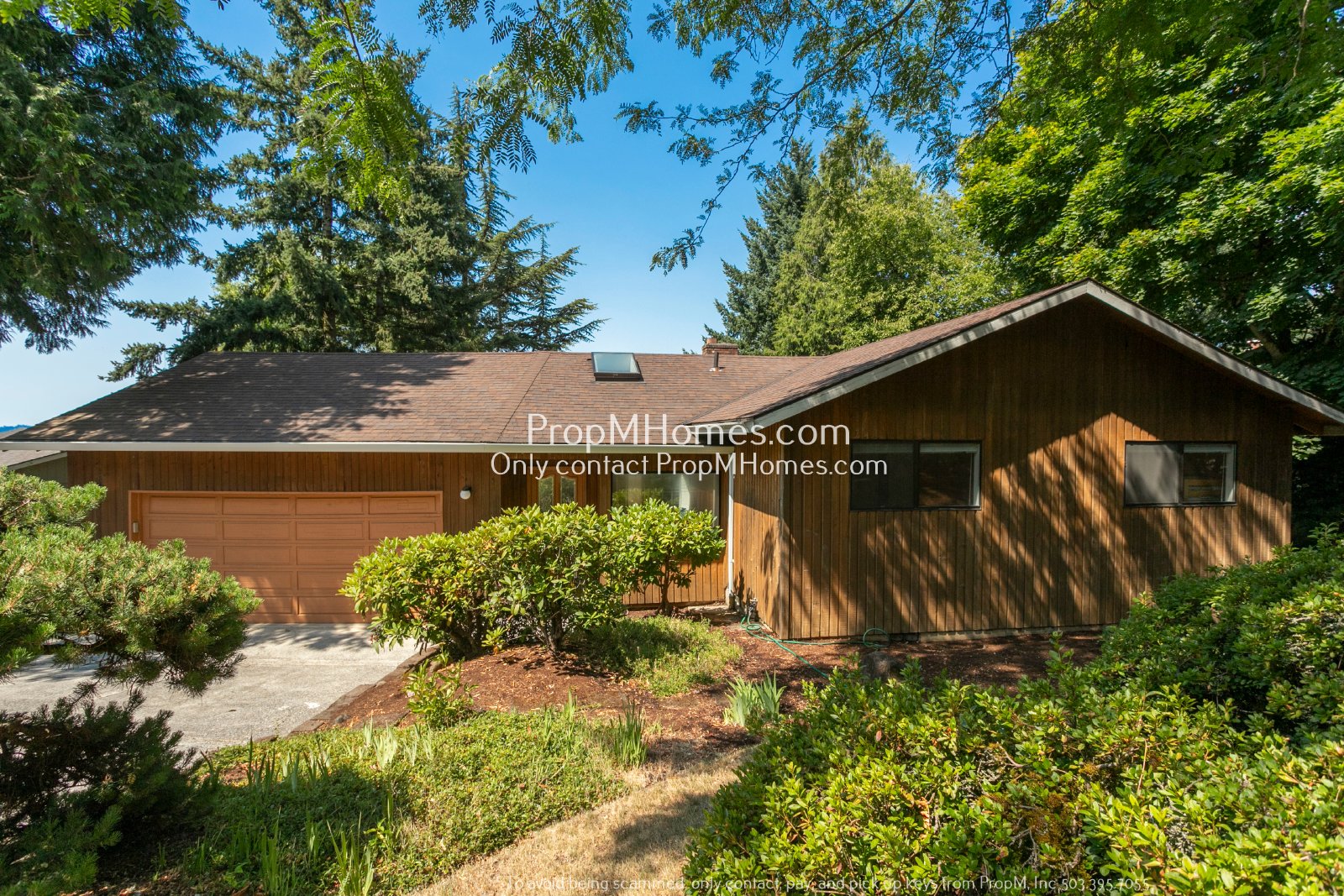 Mid-Century Modern Three Bedroom in Happy Valley! property image