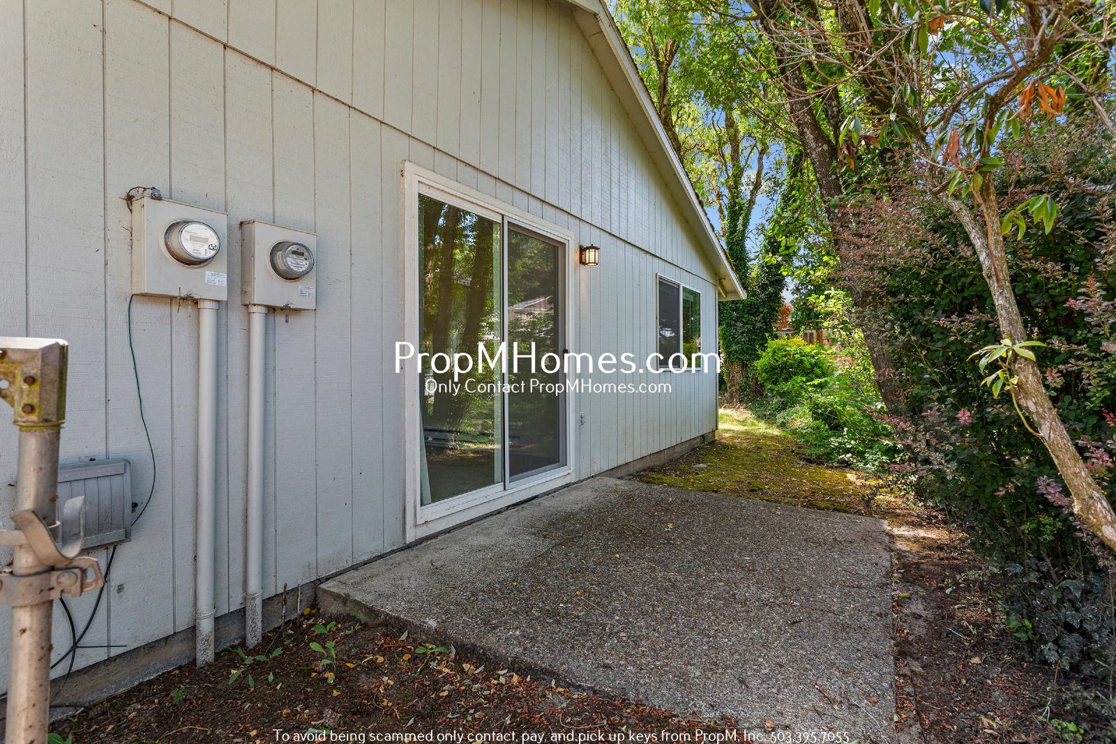 Updated Two Bedroom Duplex in Newberg! property image