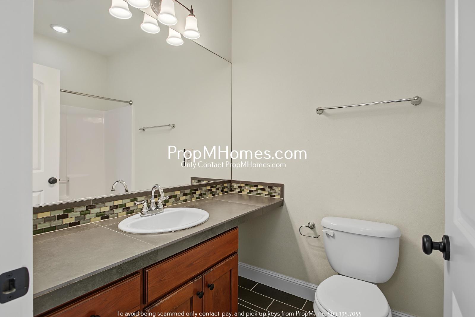 Beautiful Two Bedroom Townhouse In Humboldt - End Unit! property image
