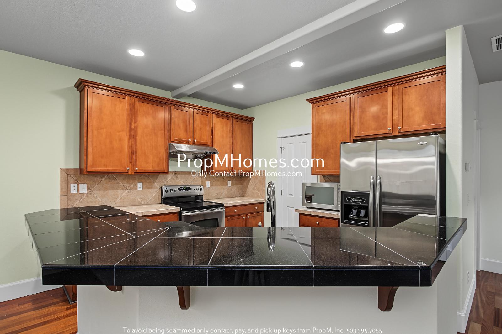 Beautiful Open Concept Three Bedroom Home In Bethany! property image