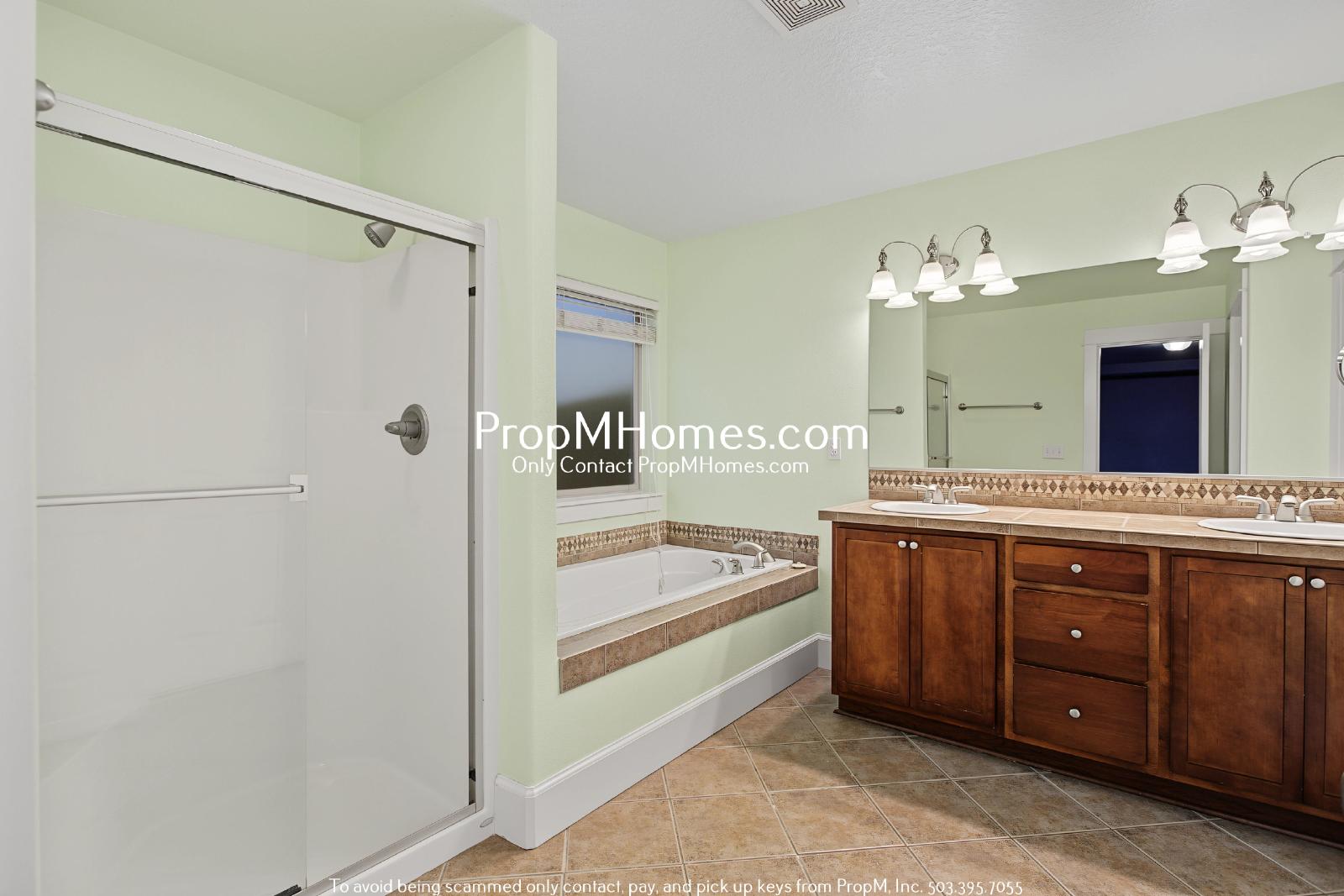 Beautiful Open Concept Three Bedroom Home In Bethany! property image