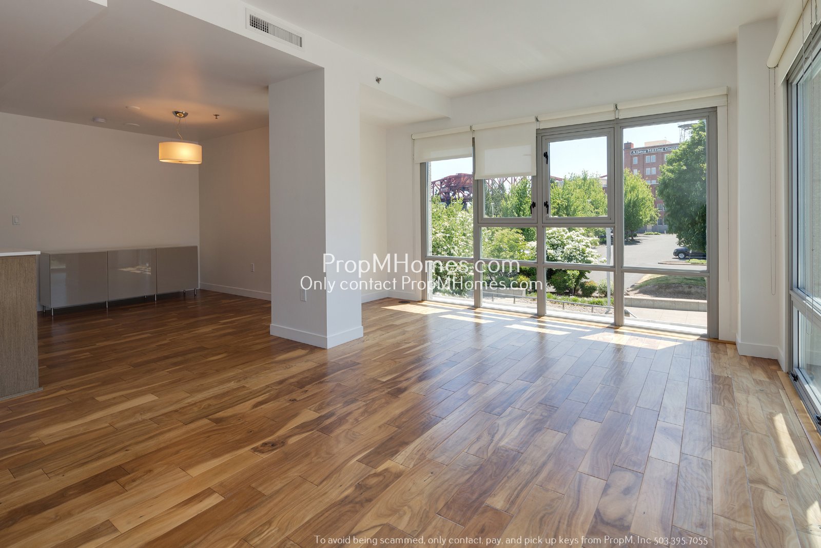 Luxurious One Bedroom Condo at the Pearl District Waterfront! property image