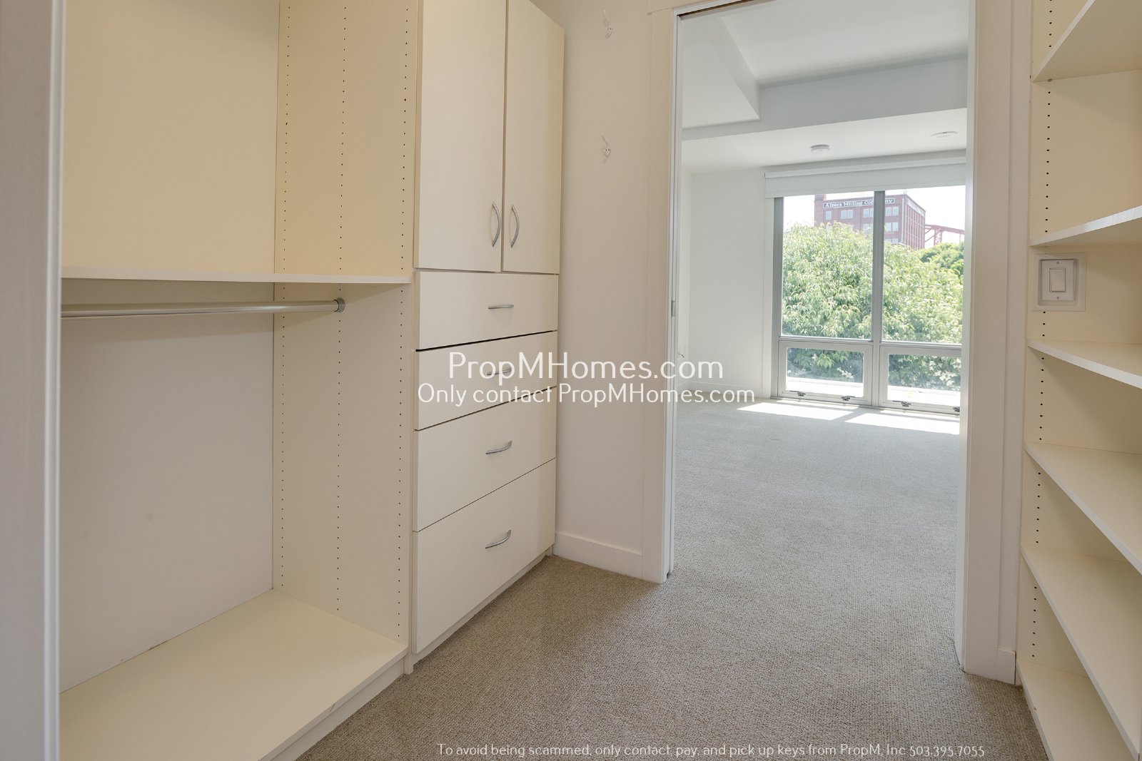 Luxurious One Bedroom Condo at the Pearl District Waterfront! property image
