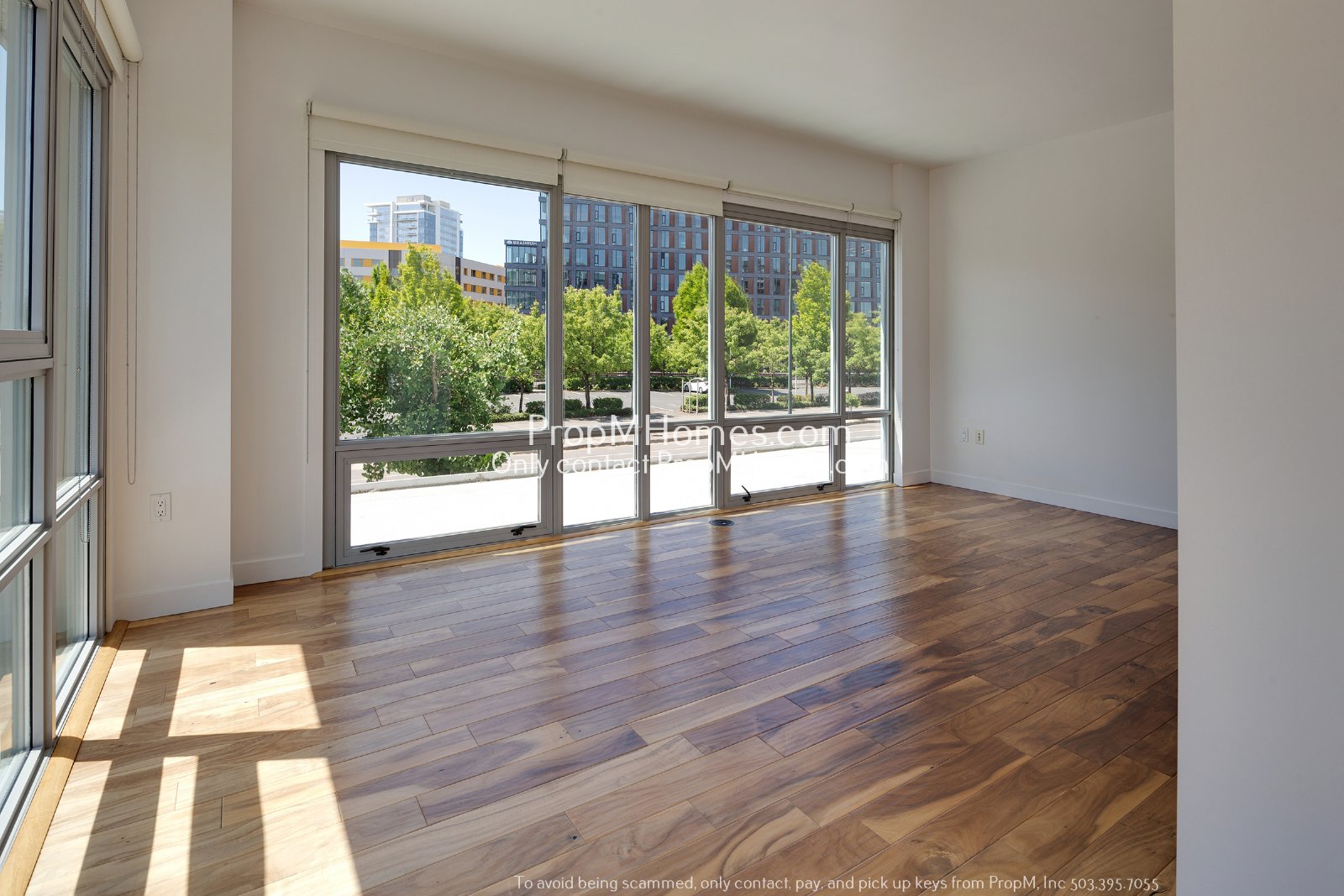 Luxurious One Bedroom Condo at the Pearl District Waterfront! property image