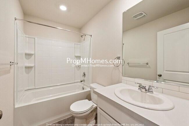 Newer Three Bedroom Townhome in Cornelius! property image