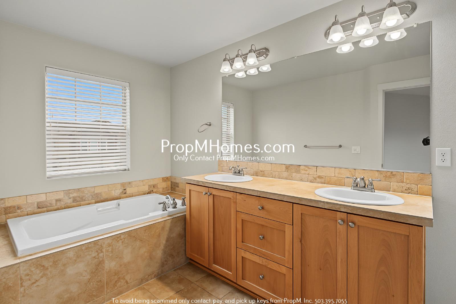 Four Bedroom Home in King City! property image