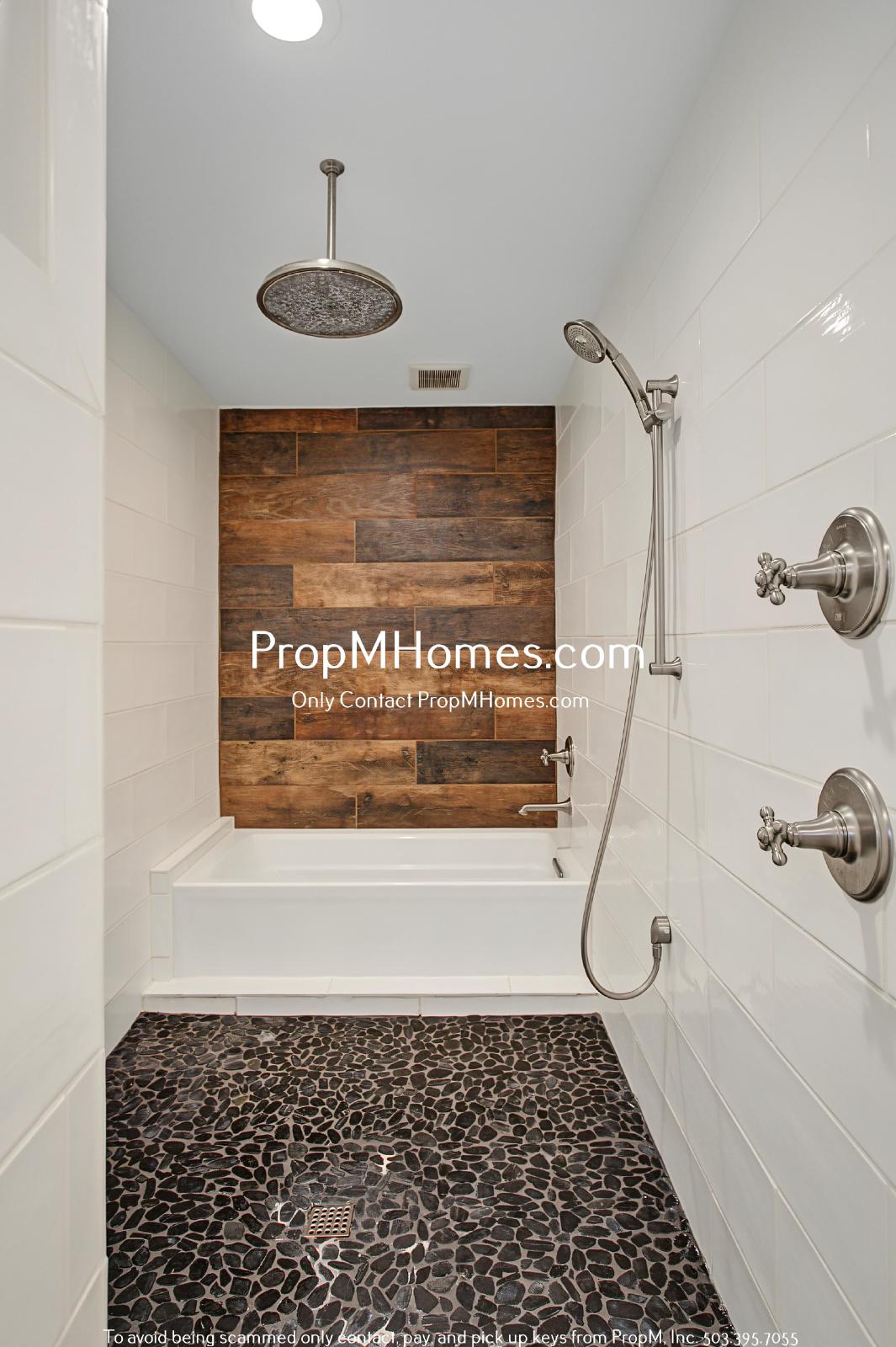 Beautifully Updated 4 Bedroom Home in Hillsboro! property image