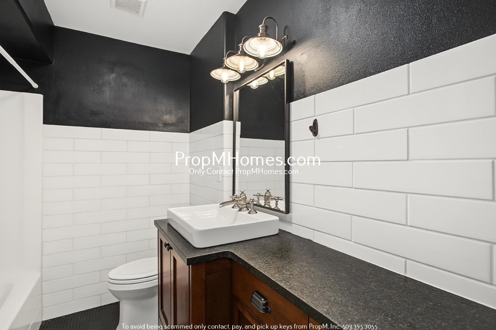 Beautifully Updated 4 Bedroom Home in Hillsboro! property image