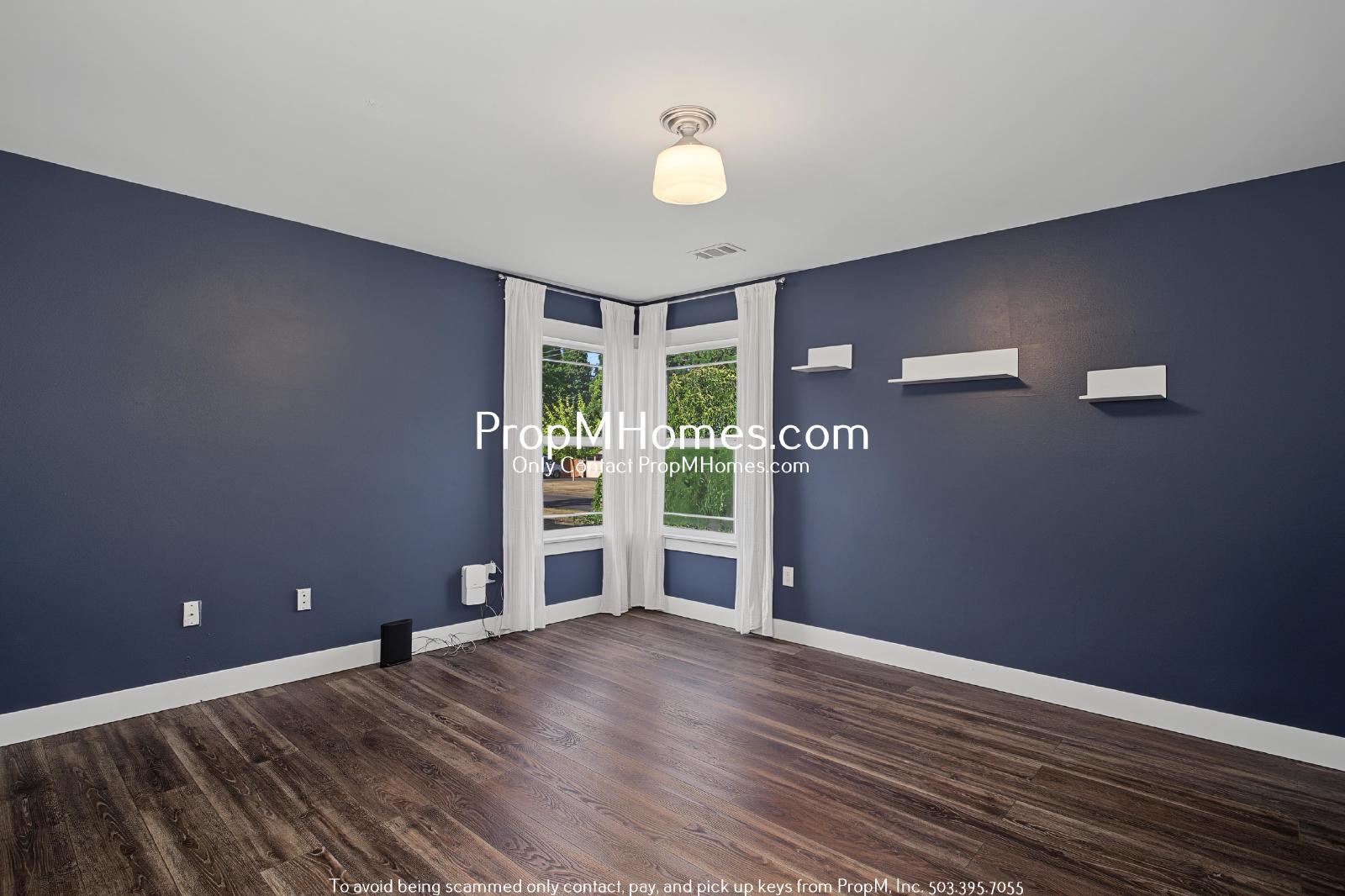 Beautifully Updated 4 Bedroom Home in Hillsboro! property image
