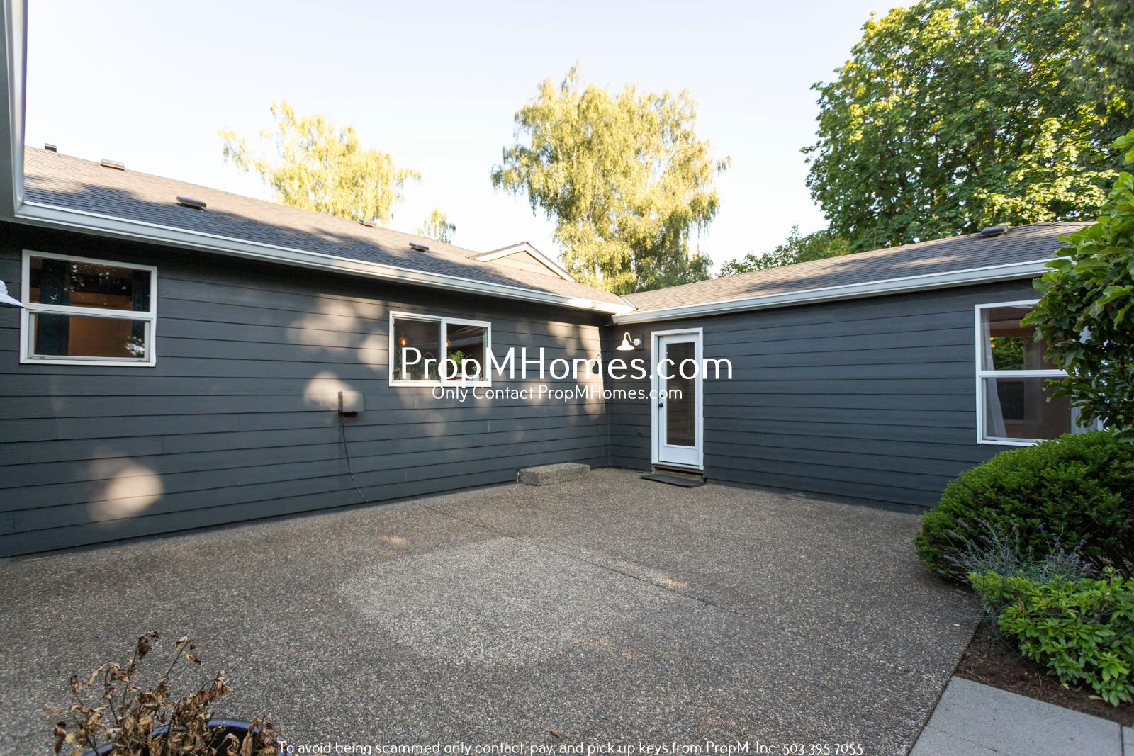 Beautifully Updated 4 Bedroom Home in Hillsboro! property image