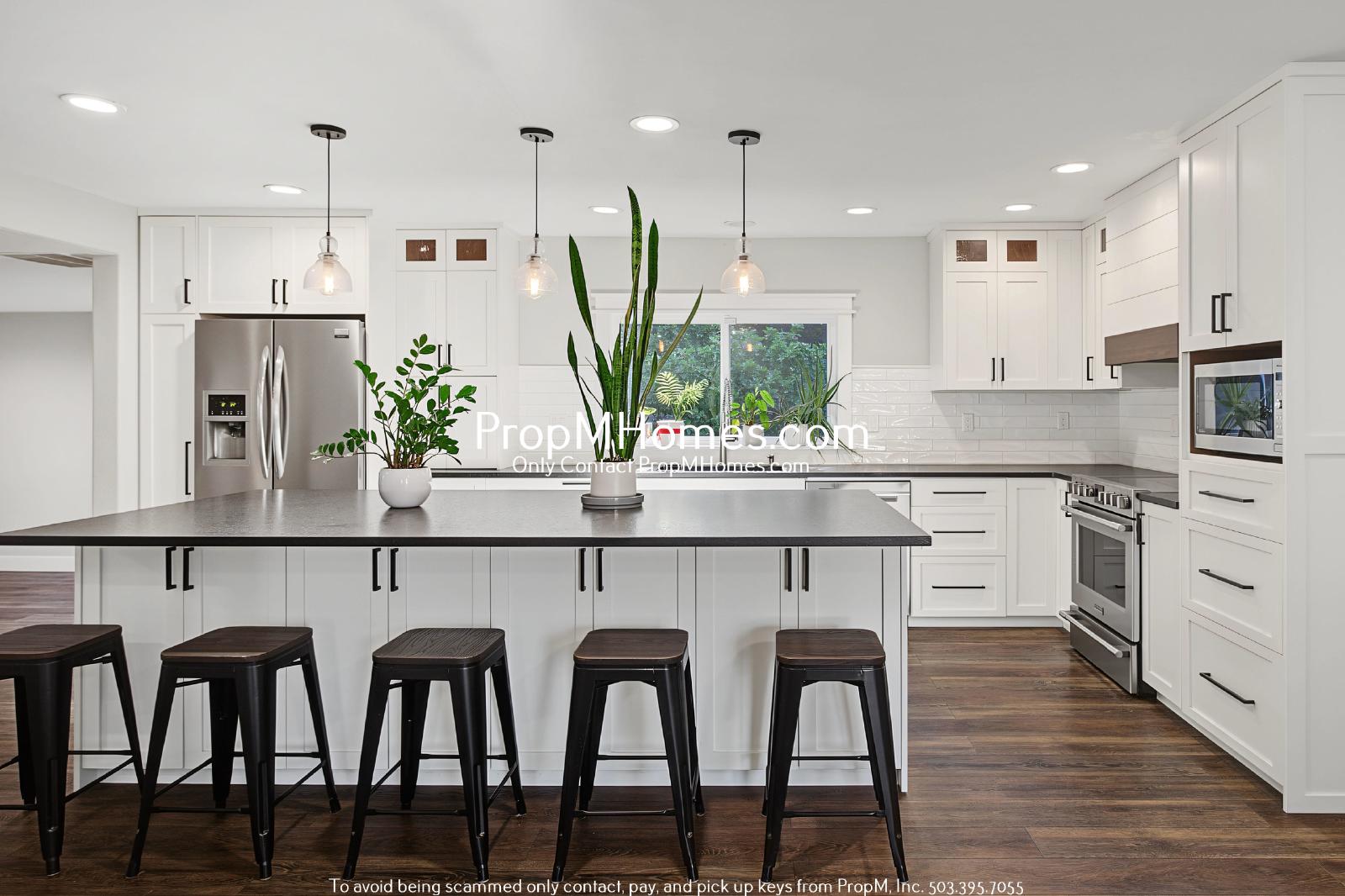 Beautifully Updated 4 Bedroom Home in Hillsboro! property image