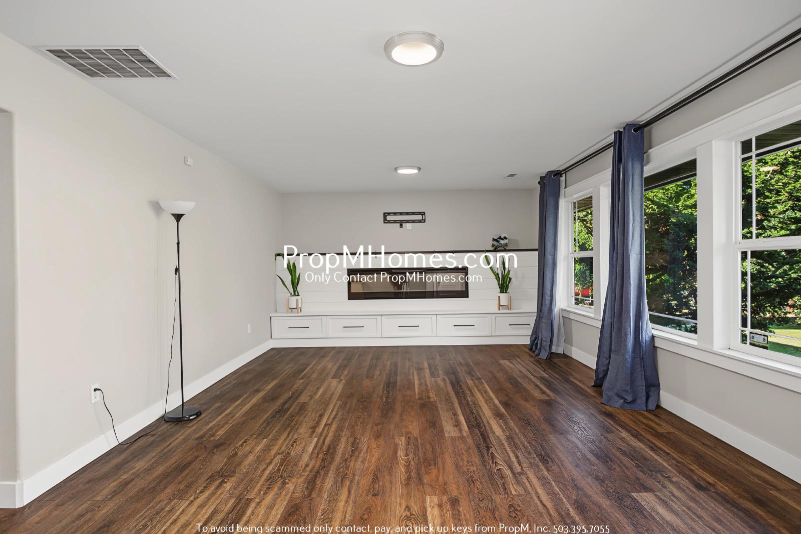 Beautifully Updated 4 Bedroom Home in Hillsboro! property image