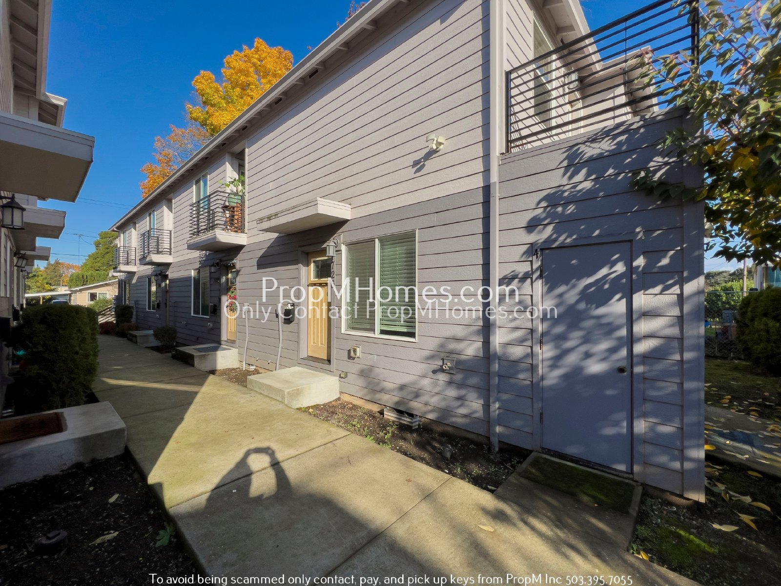 Enchanting 2-Bedroom Gem in SE Portland - End Unit! property image