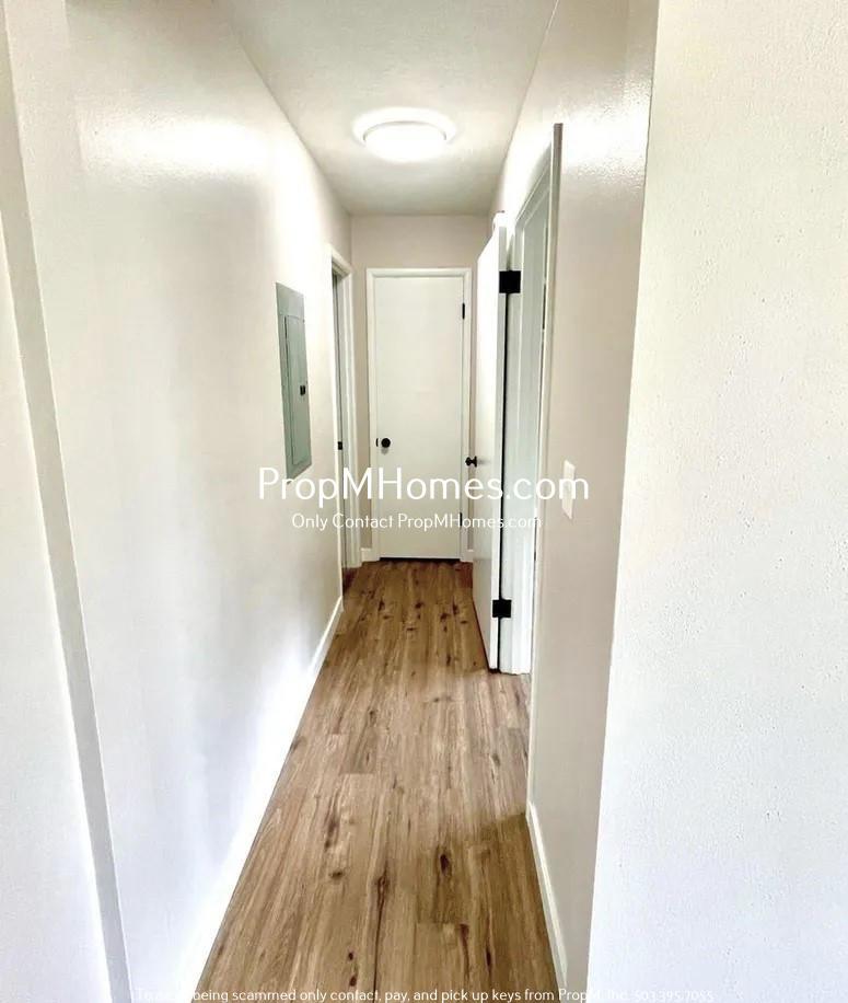 Updated One Bedroom Duplex in Montavilla! property image