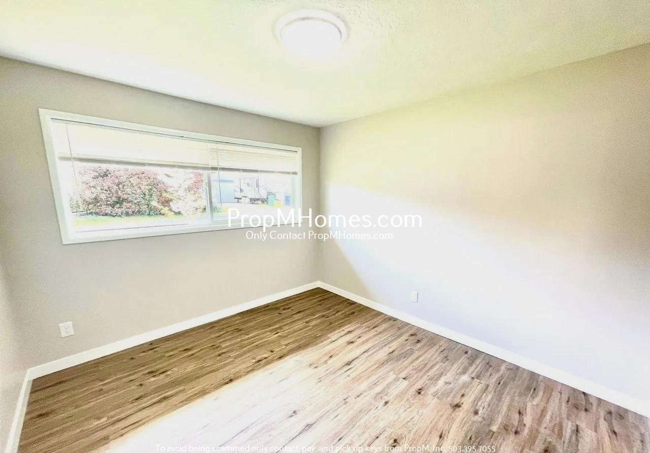 Updated One Bedroom Duplex in Montavilla! property image