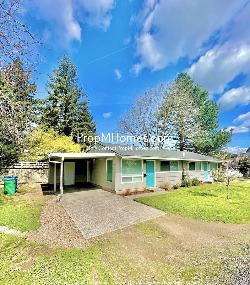 Updated One Bedroom Duplex in Montavilla! property image