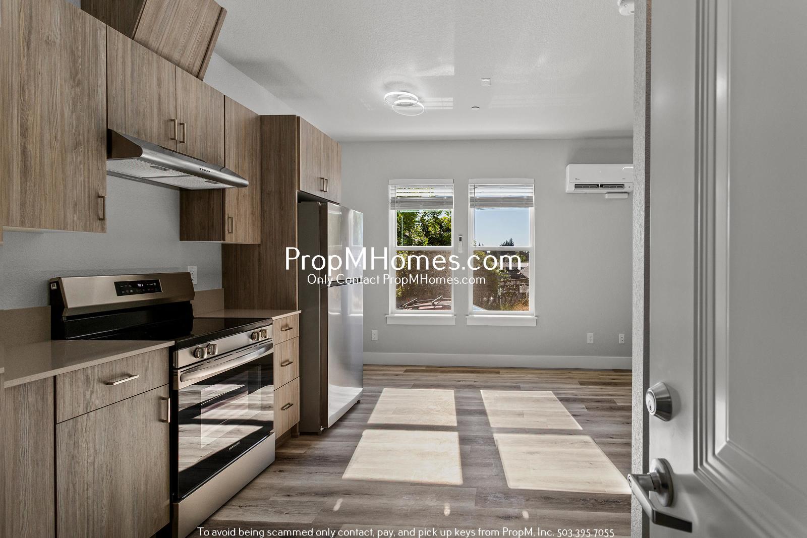 Brand New Studio Steps Away from Multnomah Village + Move in Special! property image