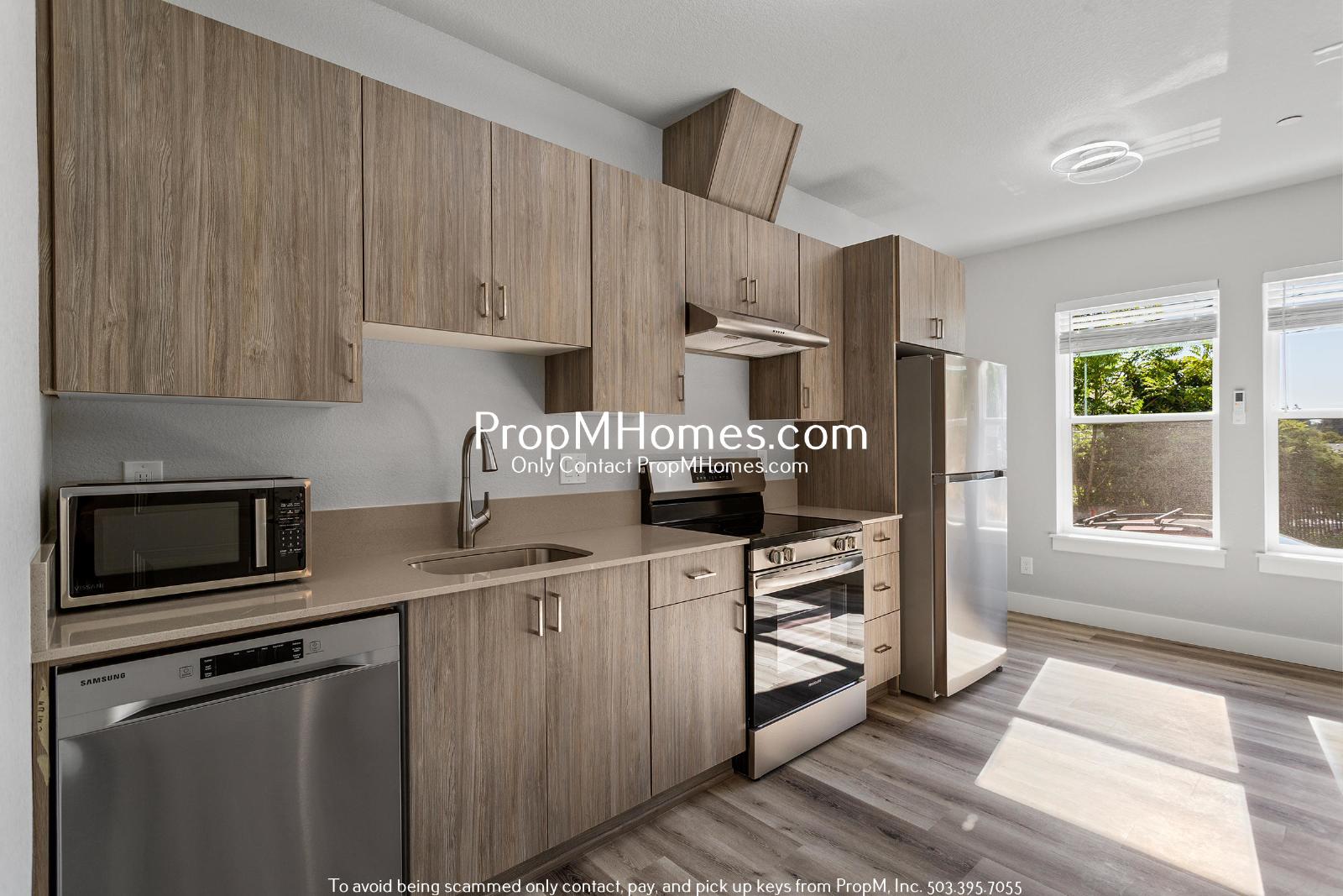 Brand New Studio Steps Away from Multnomah Village + Move in Special! property image