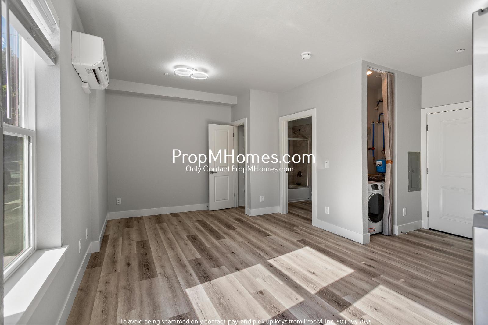 Brand New Studio Steps Away from Multnomah Village + Move in Special! property image