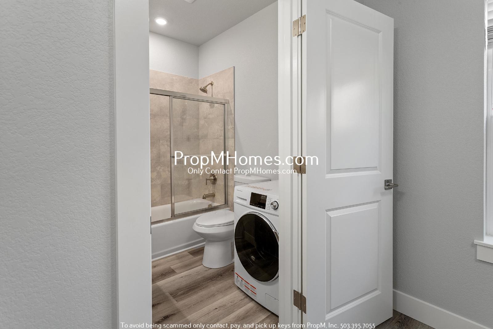 Brand New Studio Steps Away from Multnomah Village + Move in Special! property image