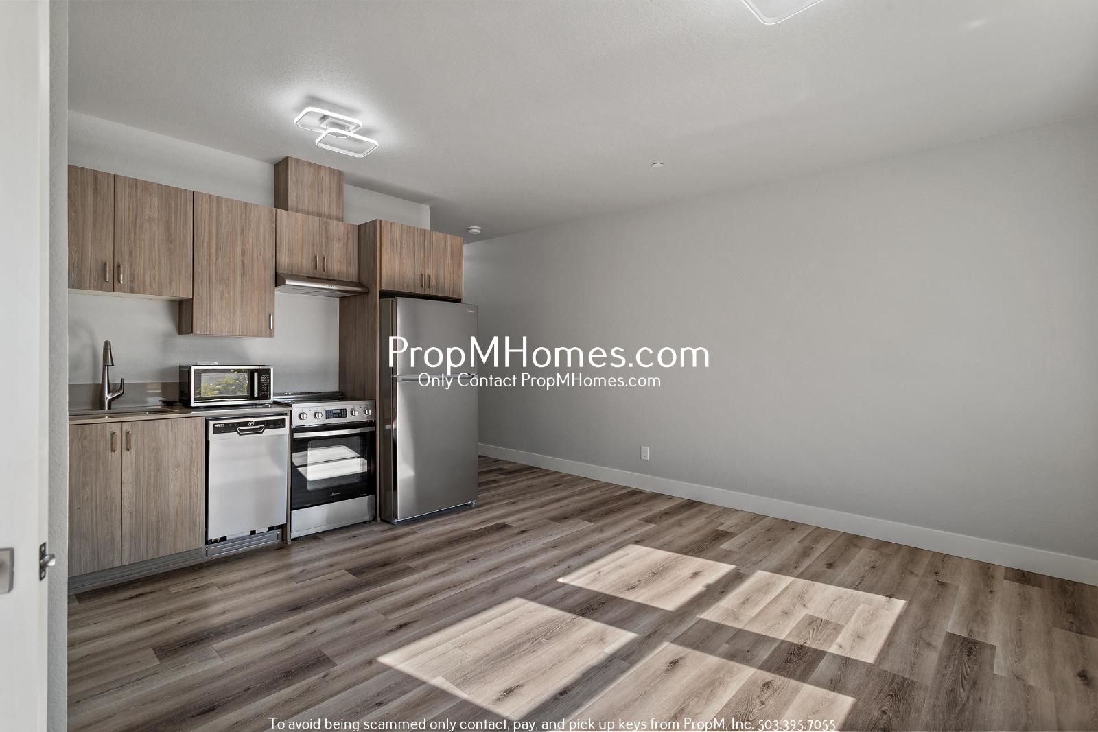 Brand New Studio Steps Away from Multnomah Village + Move in Special! property image