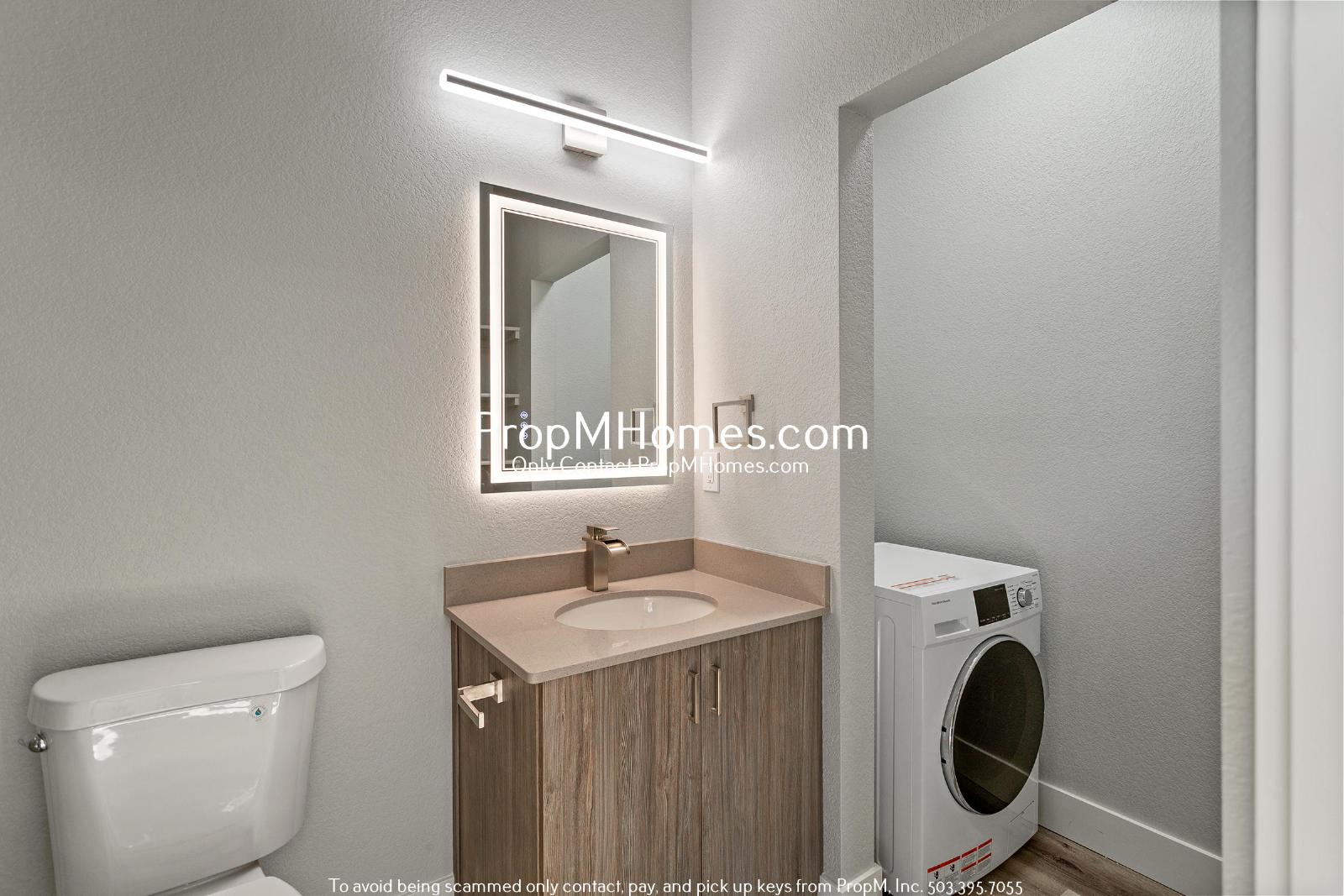 Brand New Studio Steps Away from Multnomah Village + Move in Special! property image