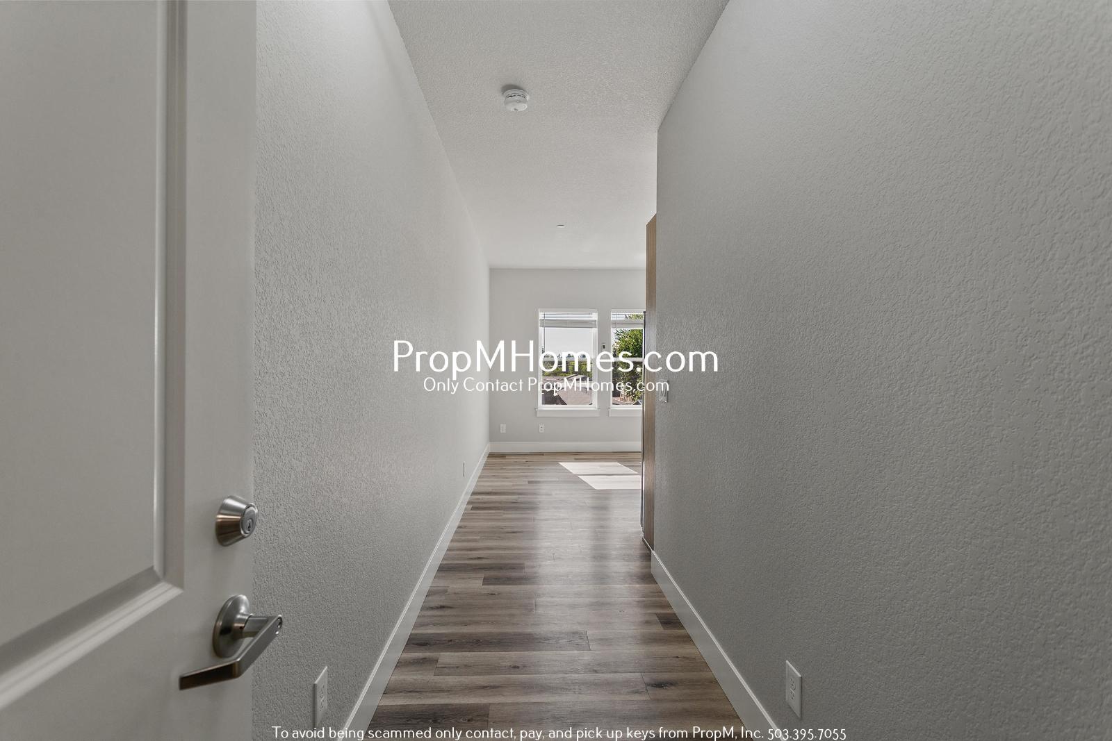 Brand New Studio Steps Away from Multnomah Village + Move in Special! property image