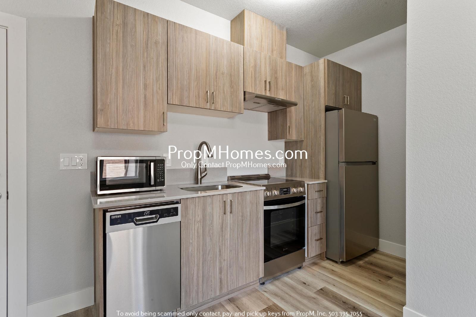 Brand New Studio Steps Away from Multnomah Village + Move in Special! property image