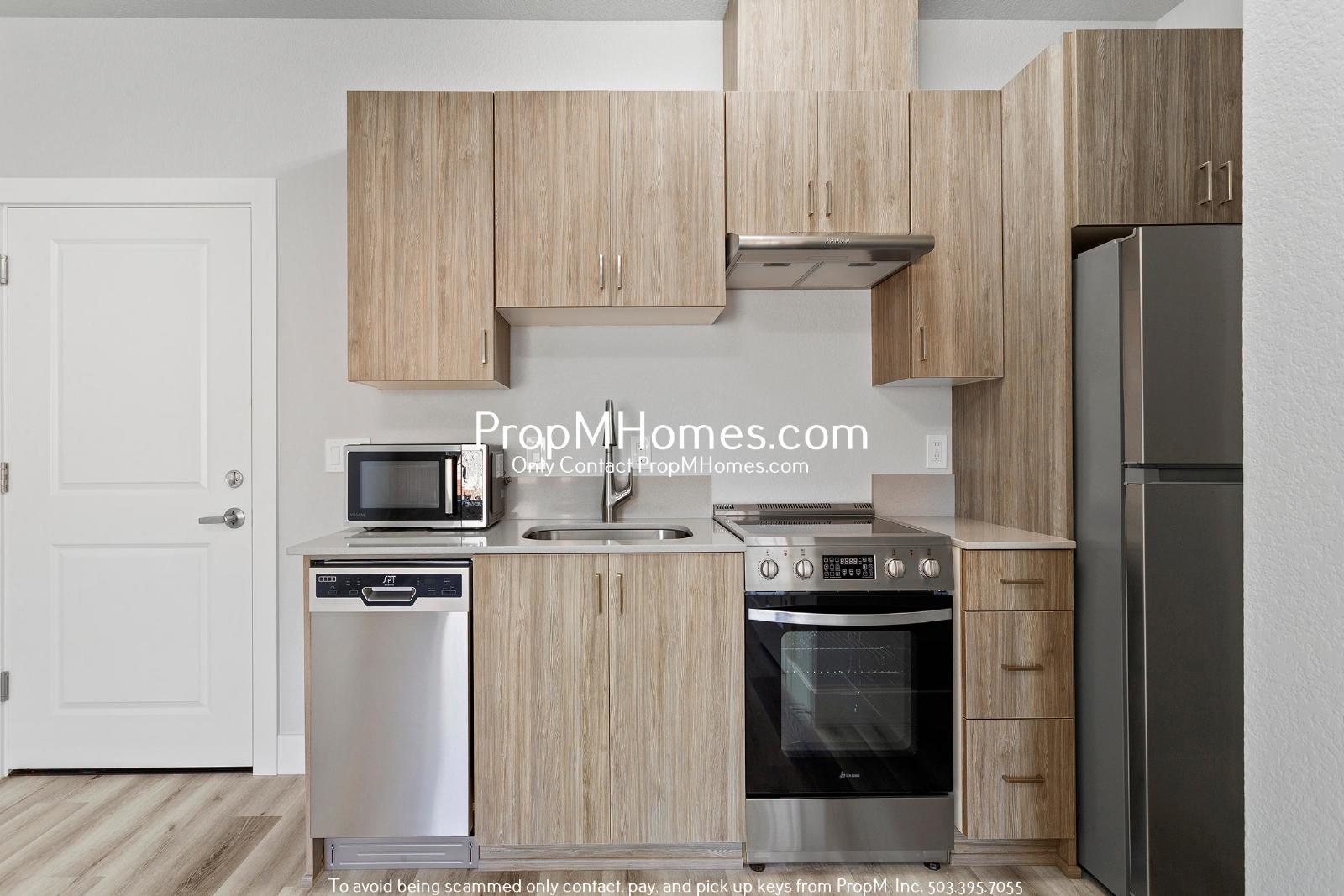 Brand New Studio Steps Away from Multnomah Village + Move in Special! property image