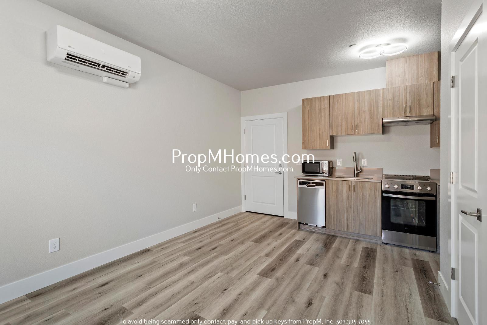 Brand New Studio Steps Away from Multnomah Village + Move in Special! property image