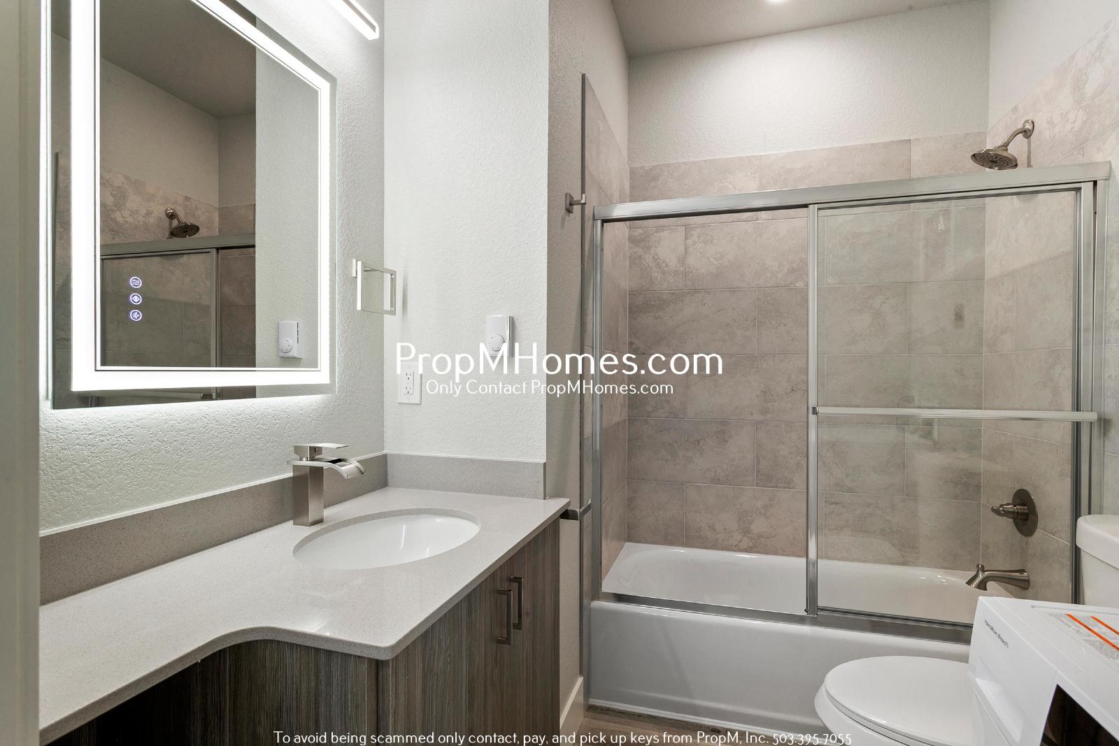 Brand New Studio Steps Away from Multnomah Village + Move in Special! property image