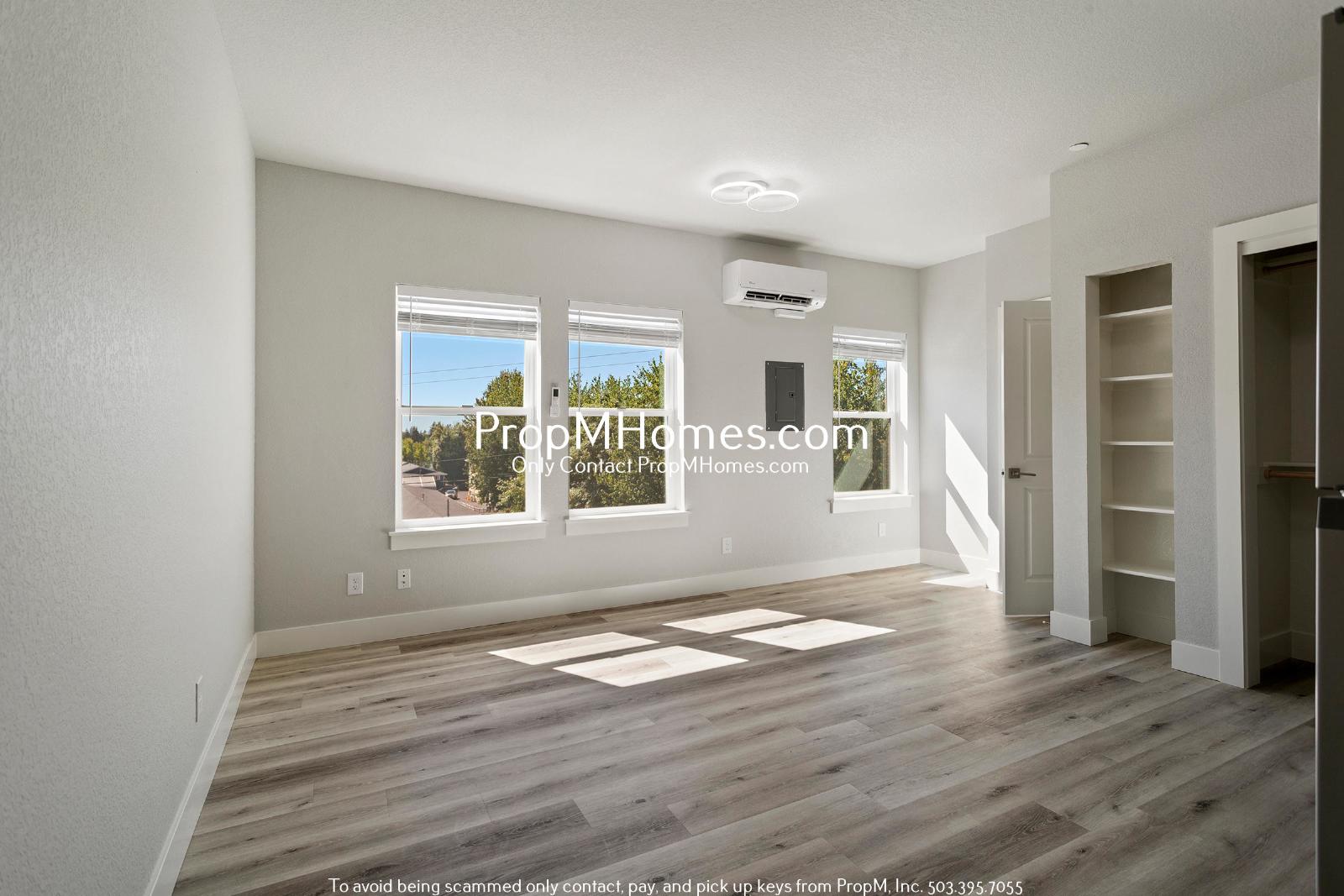 Brand New Studio Steps Away from Multnomah Village + Move in Special! property image