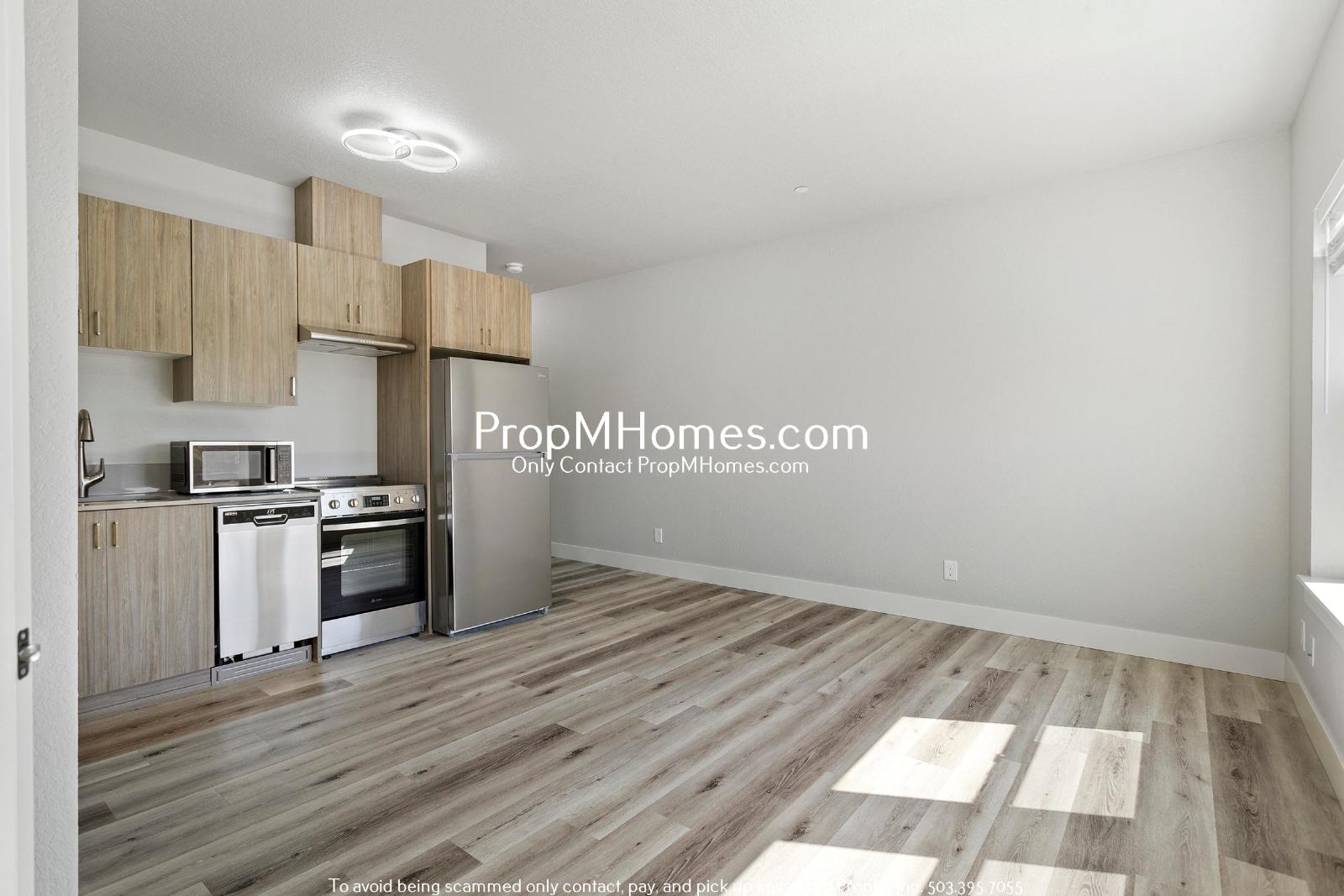 Brand New Studio Steps Away from Multnomah Village + Move in Special! property image