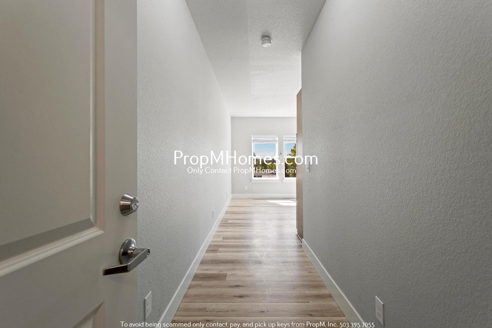 Brand New Studio Steps Away from Multnomah Village + Move in Special! property image