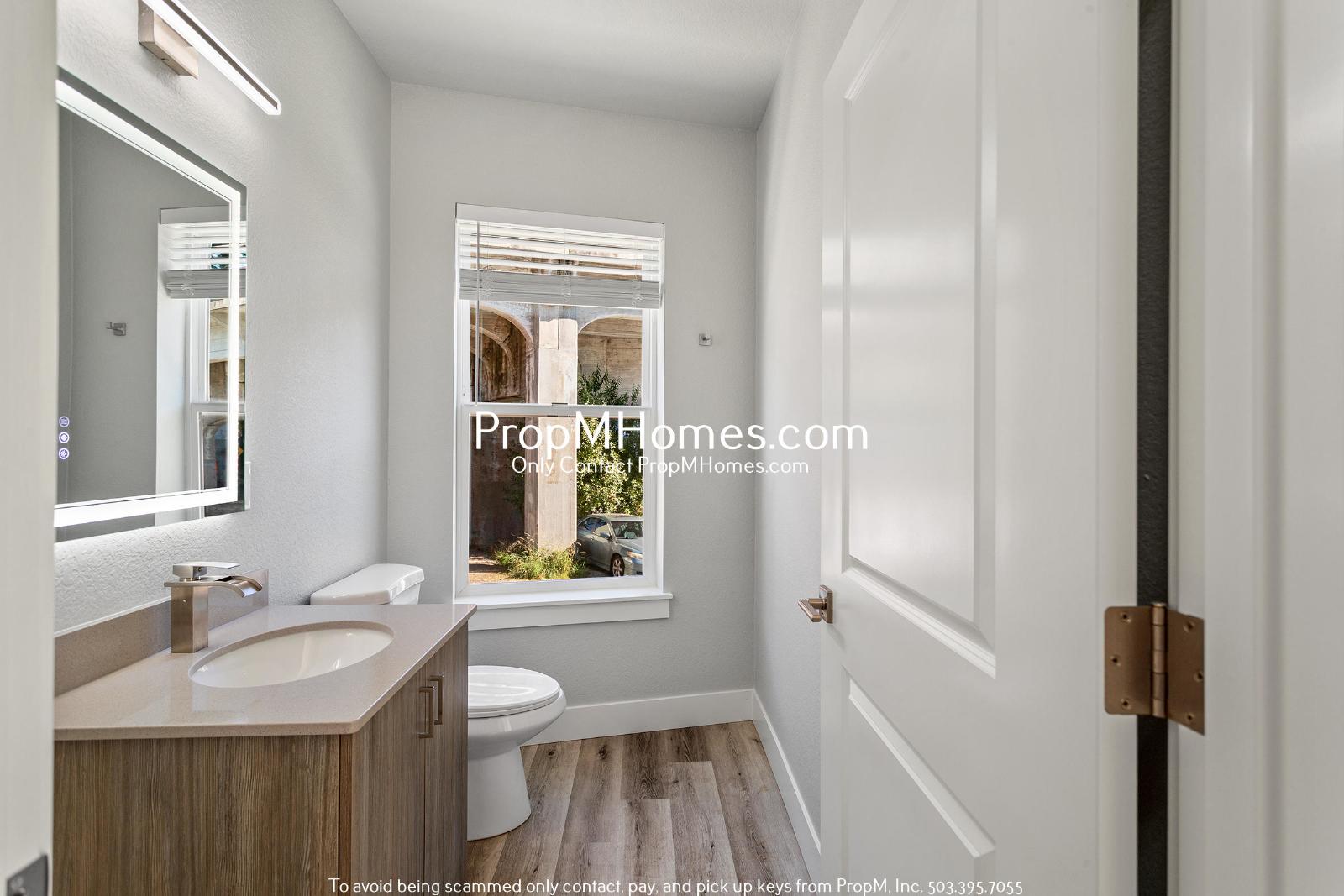 Brand New 2 Bedroom Steps Away from Multnomah Village + Move in Special! property image