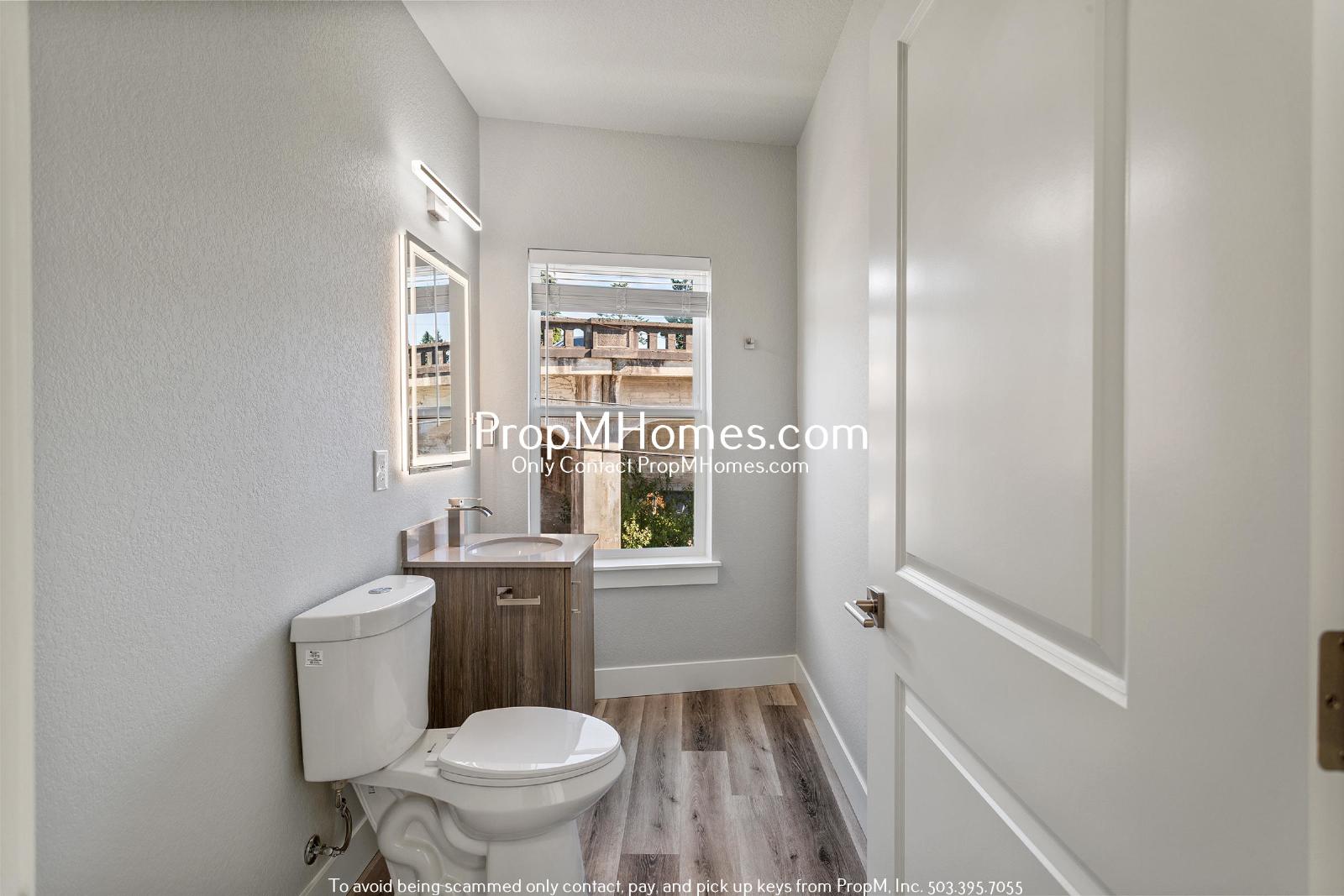 Brand New 2 Bedroom Steps Away from Multnomah Village + Move in Special! property image