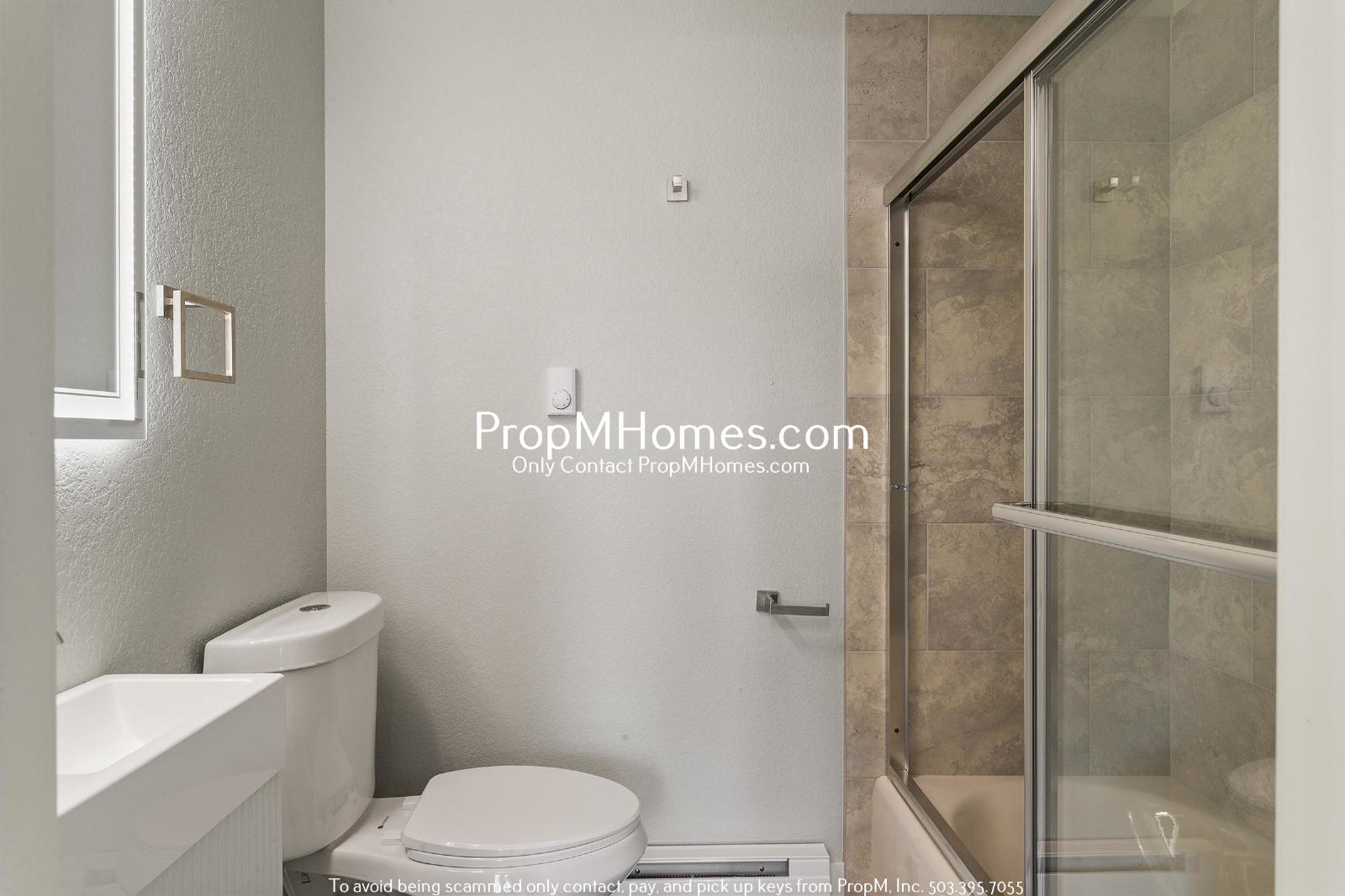 Brand New 2 Bedroom Steps Away from Multnomah Village + Move in Special! property image
