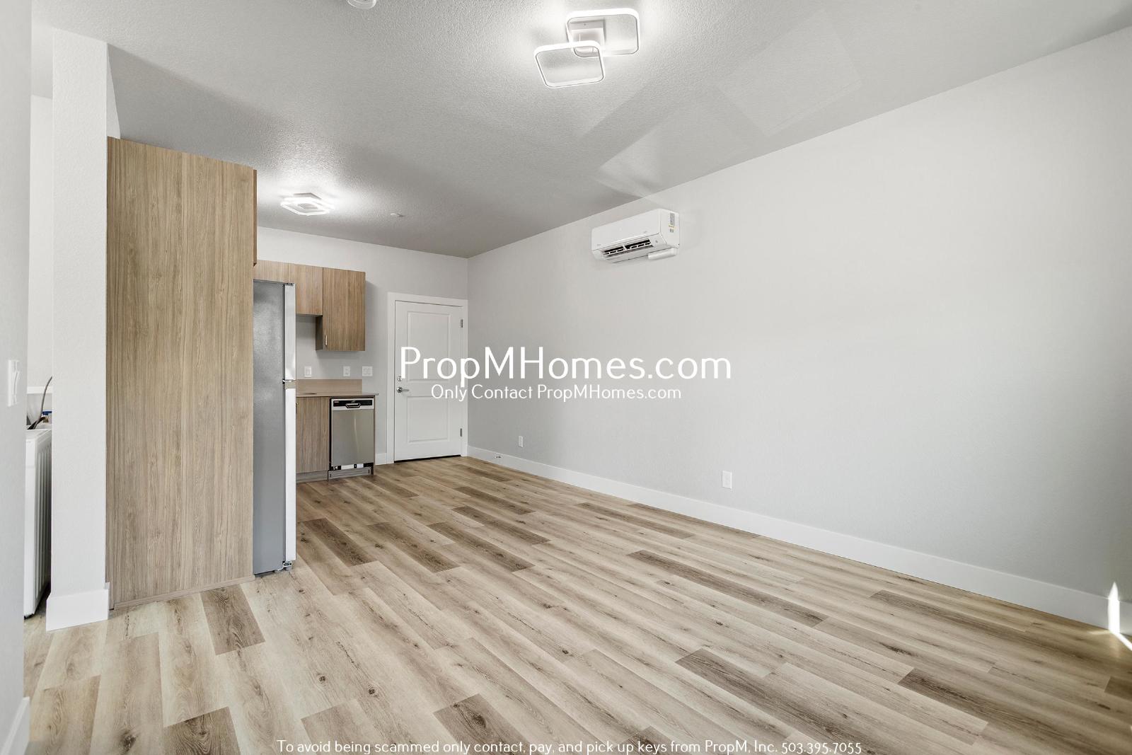 Brand New 2 Bedroom Steps Away from Multnomah Village + Move in Special! property image