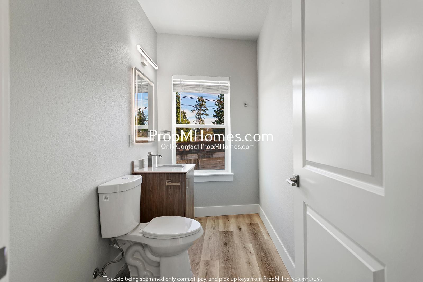 Brand New 2 Bedroom Steps Away from Multnomah Village + Move in Special! property image