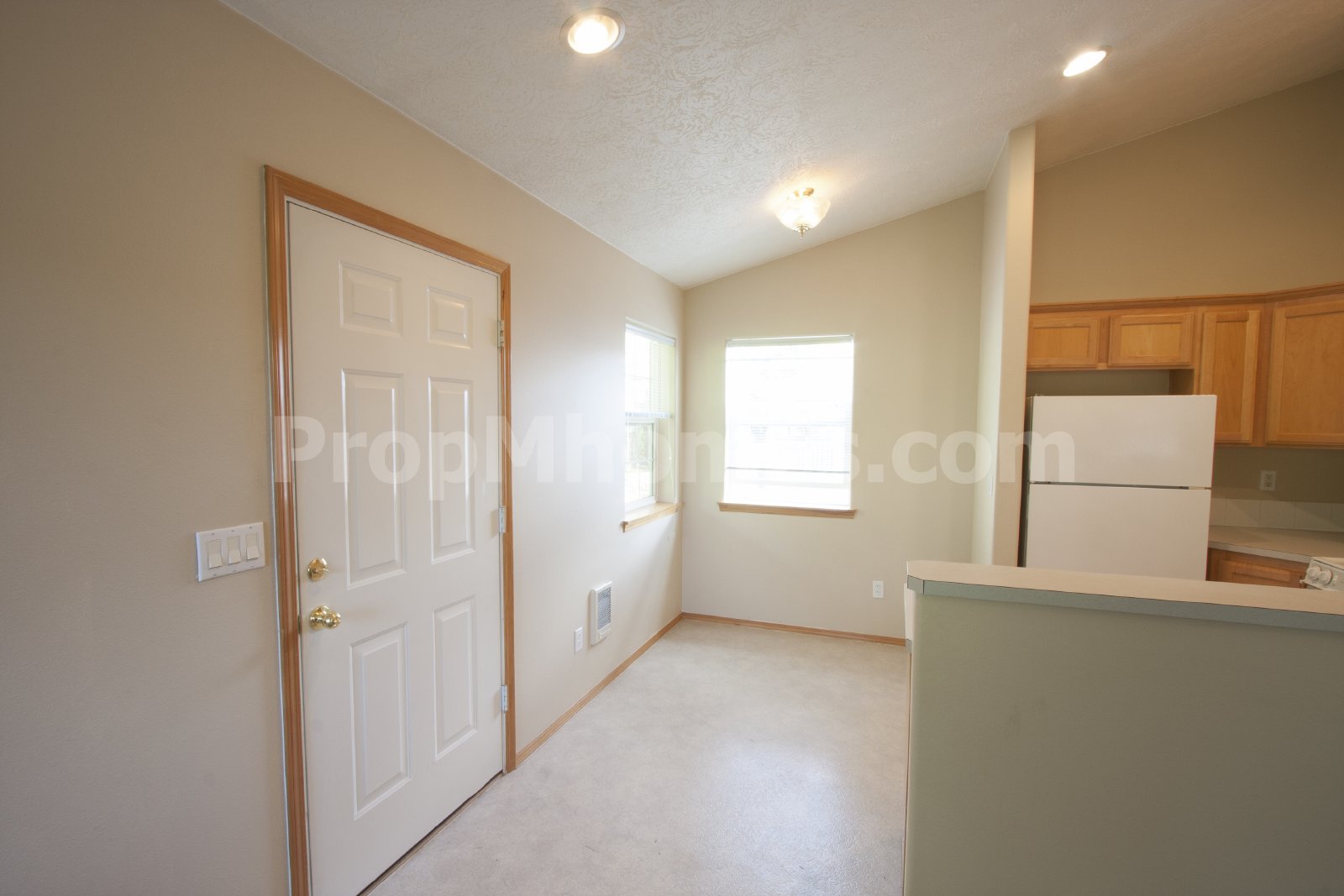 Inviting 1-Bedroom Home in Clackamas with Private Garage! property image