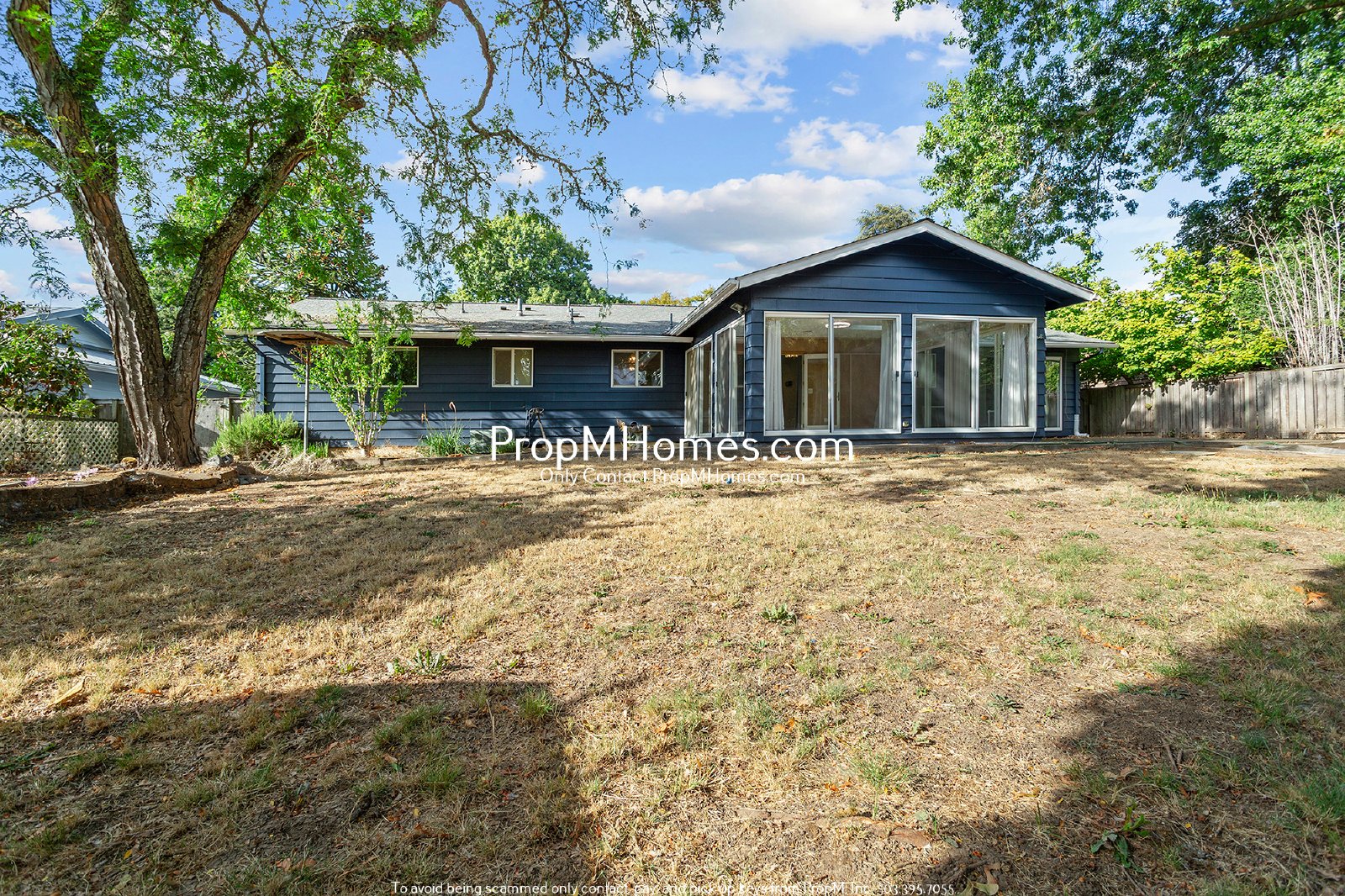 Updated Three Bedroom Home in Hillsboro w/ Sunroom! property image