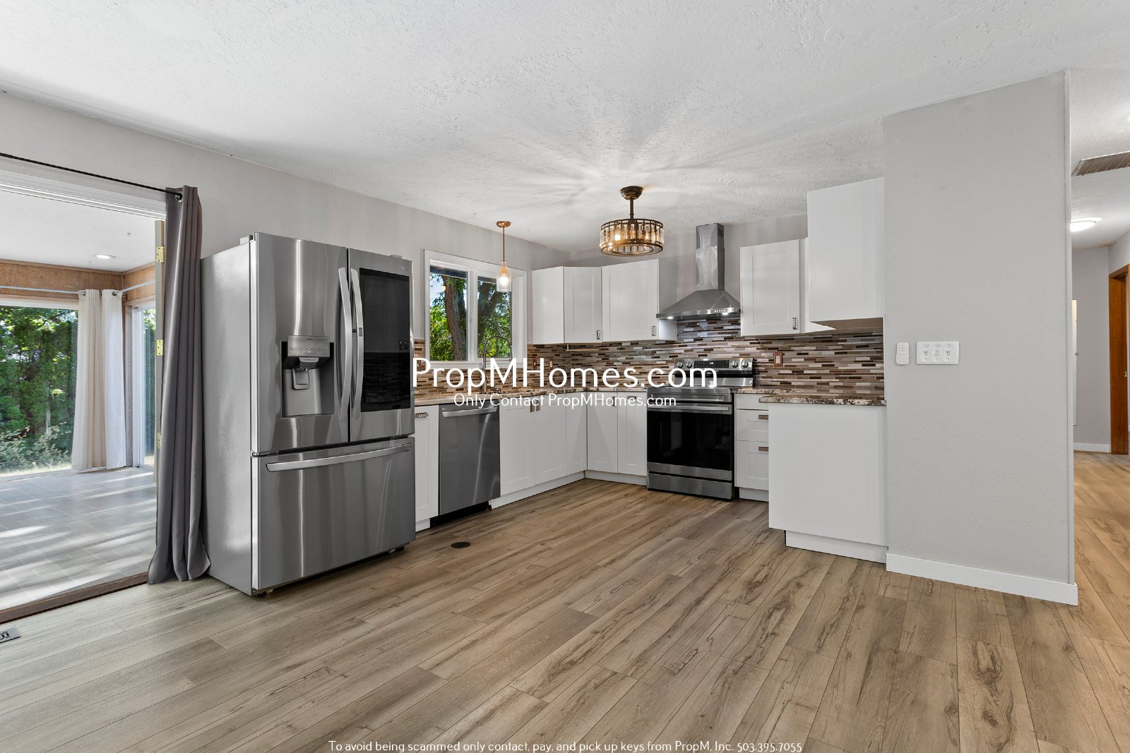 Updated Three Bedroom Home in Hillsboro w/ Sunroom! property image