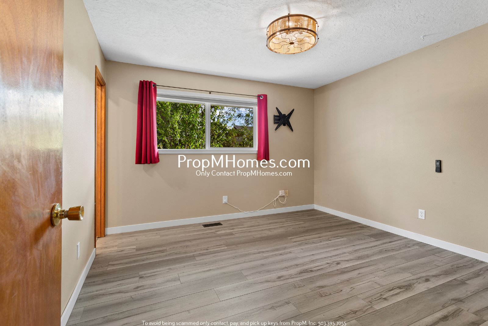 Updated Three Bedroom Home in Hillsboro w/ Sunroom! property image
