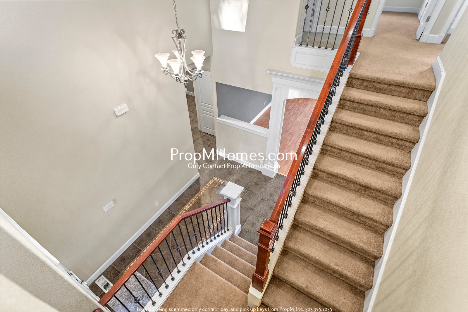 Spacious 5BR Hillsboro Home - Vaulted Ceilings, Fenced Yard & 2-Car Garage property image