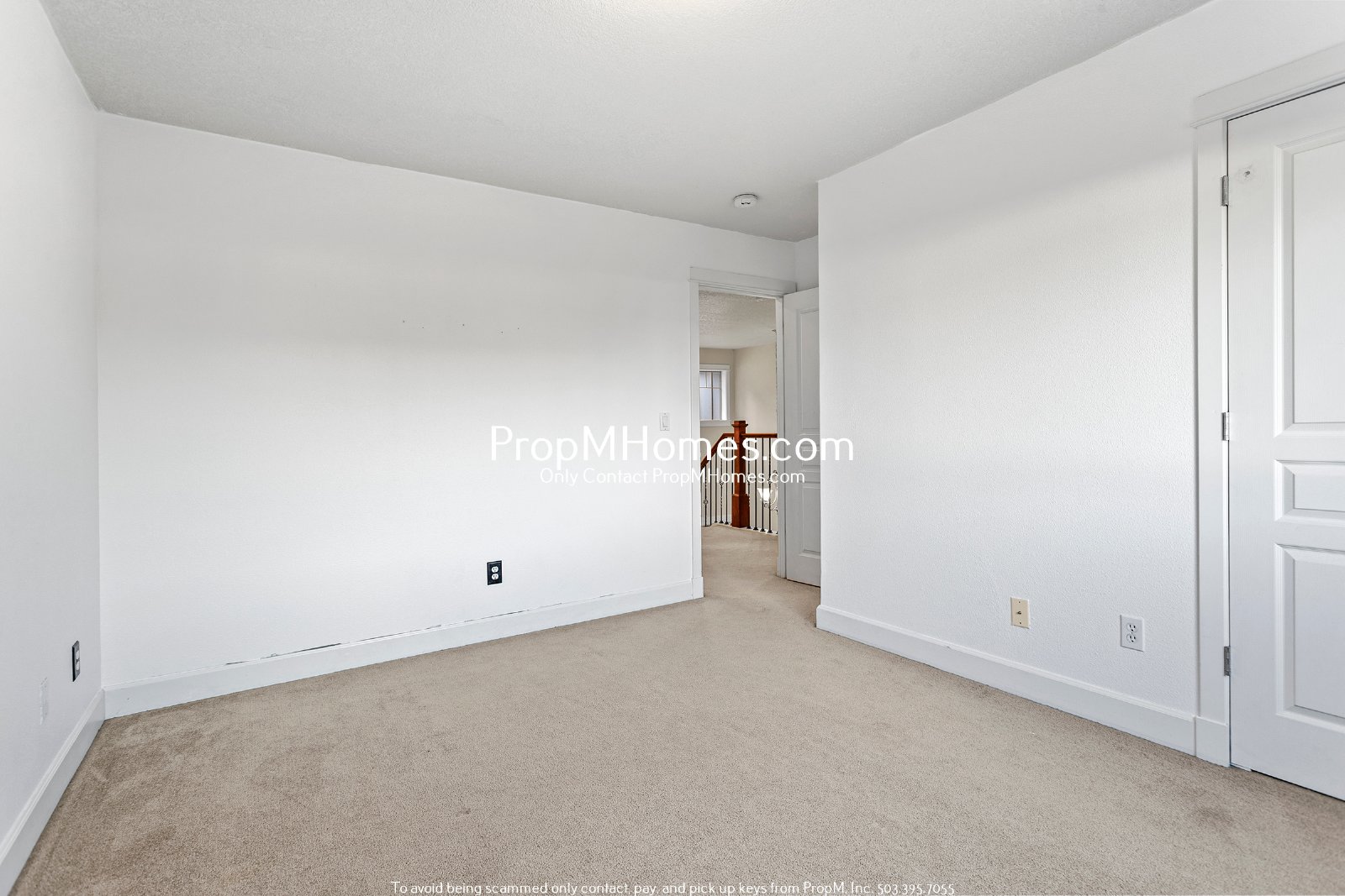 Spacious 5BR Hillsboro Home - Vaulted Ceilings, Fenced Yard & 2-Car Garage property image