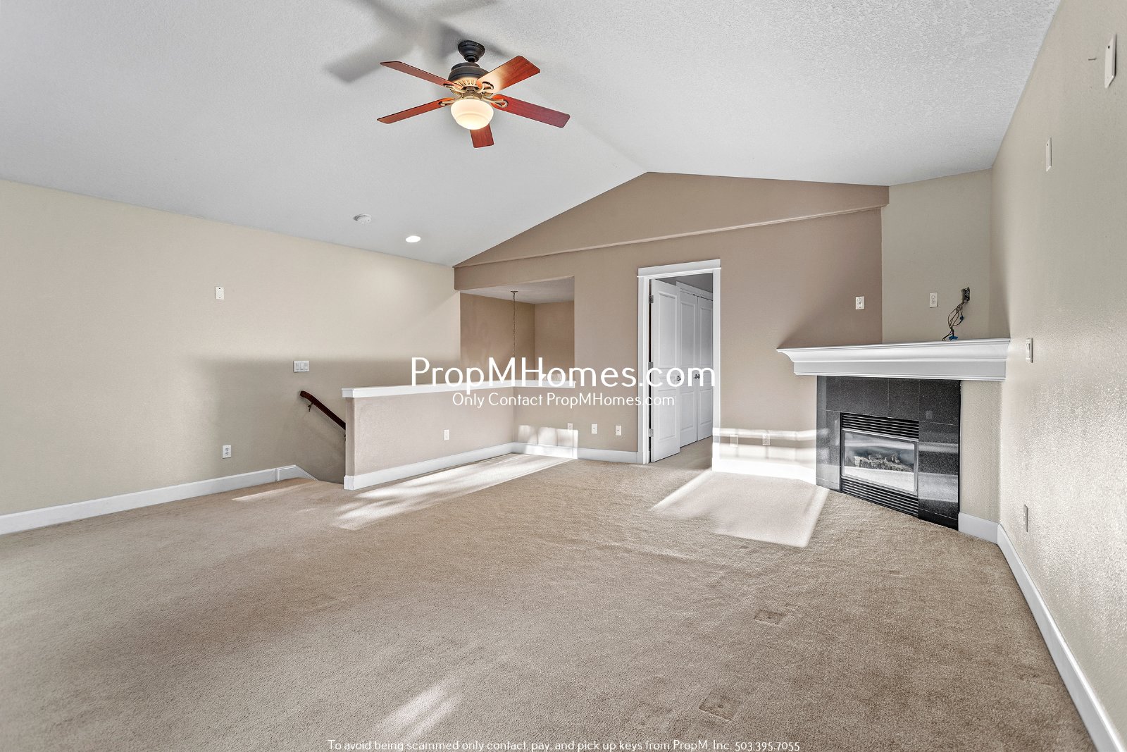 Spacious 5BR Hillsboro Home - Vaulted Ceilings, Fenced Yard & 2-Car Garage property image