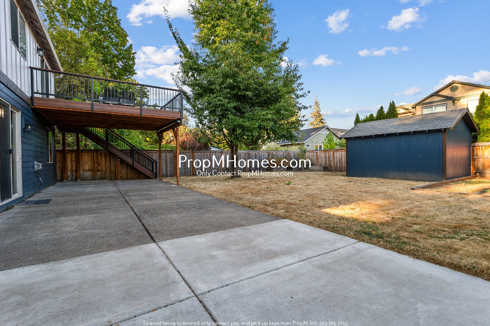 Spacious 5BR Hillsboro Home - Vaulted Ceilings, Fenced Yard & 2-Car Garage property image
