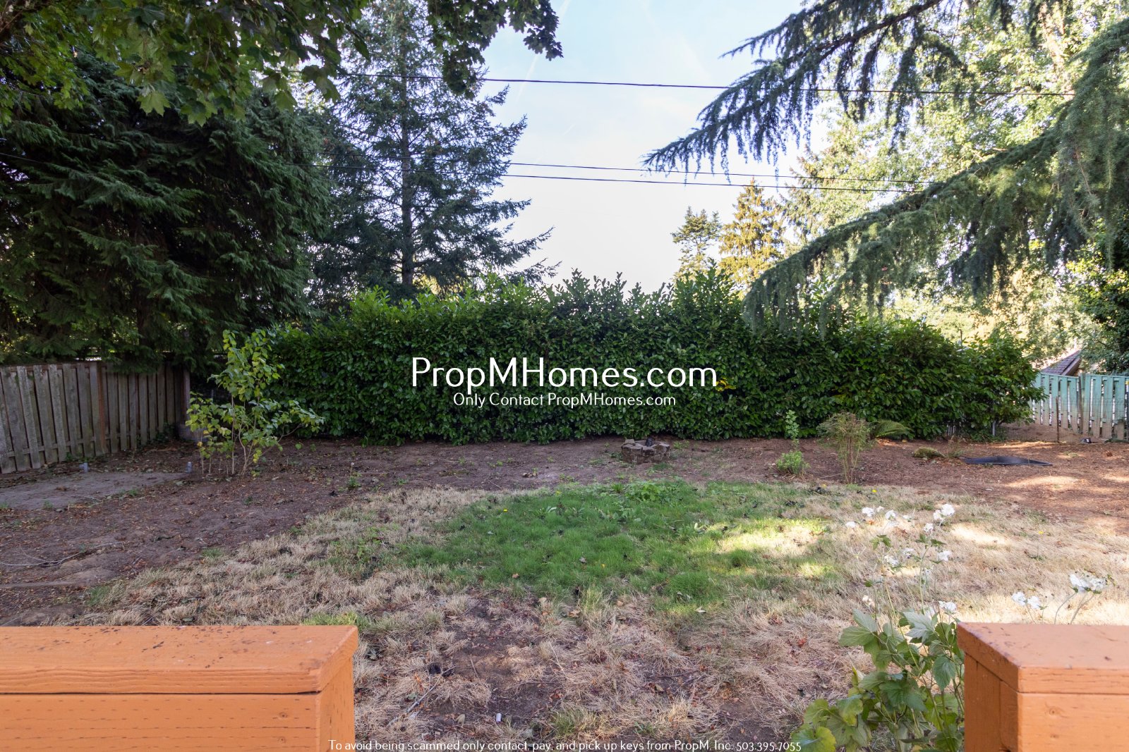 Lovely 3 Bedroom Gresham Home with Fireplace, Deck & Fenced Yard property image
