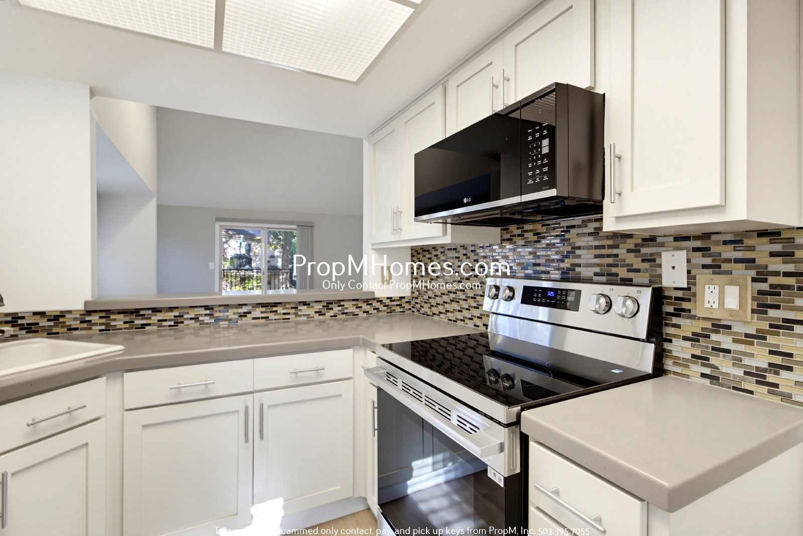 Three Bedroom Condo in Beaverton + Private Outdoor Deck! property image